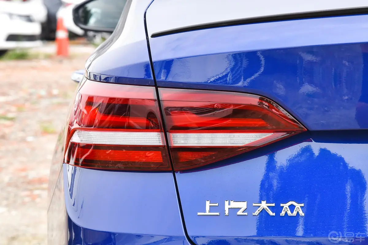 朗逸200TSI 双离合星空满逸版外观灯组