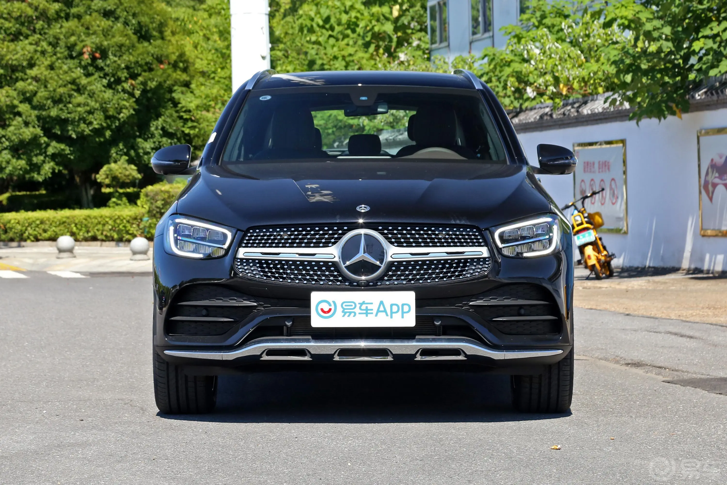 奔驰GLC改款三 GLC 300 L 4MATIC 豪华型正前水平