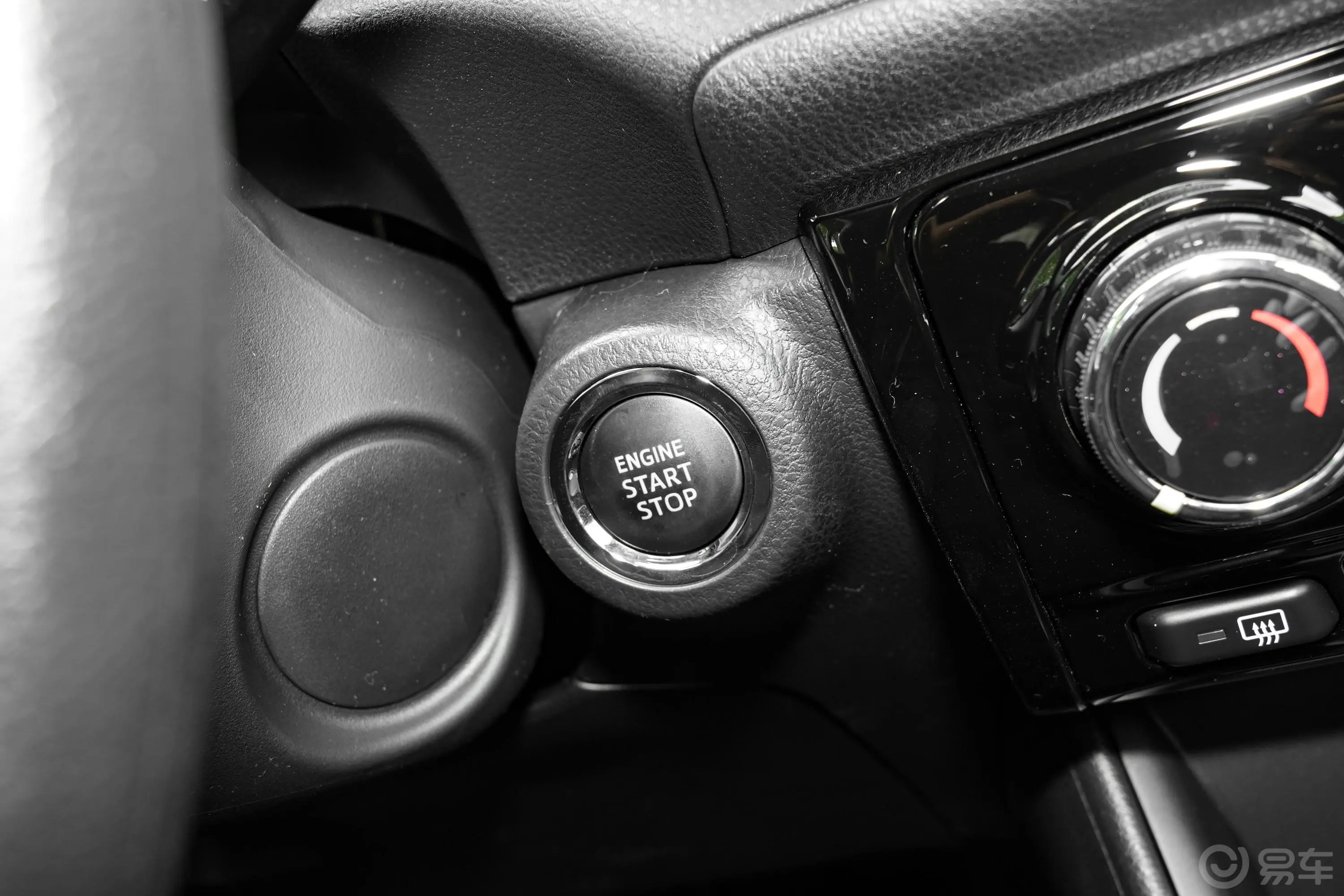 威驰FS1.5L CVT20周年纪念版钥匙孔或一键启动按键
