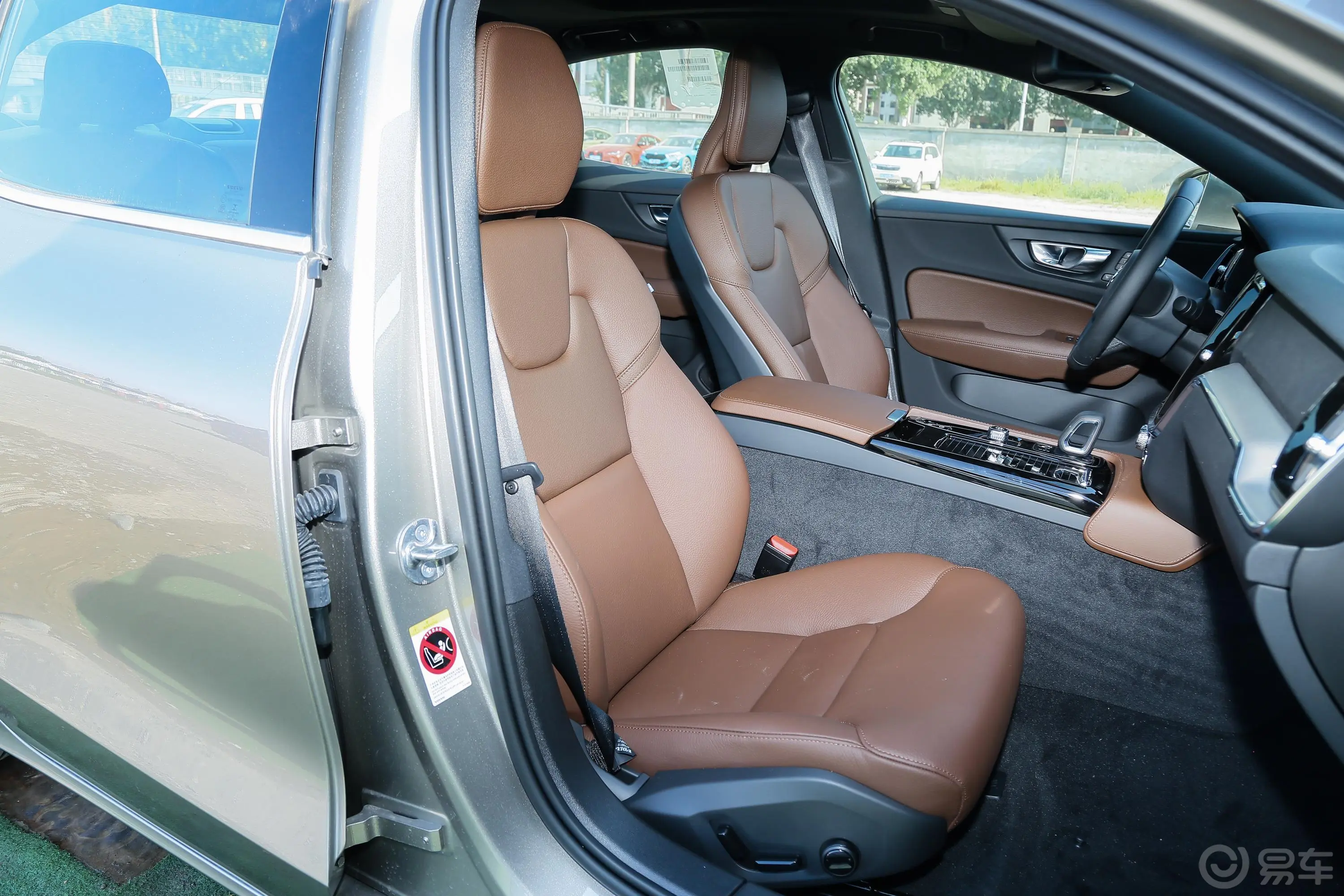 沃尔沃S60新能源改款 T8 四驱智逸豪华版副驾驶座椅
