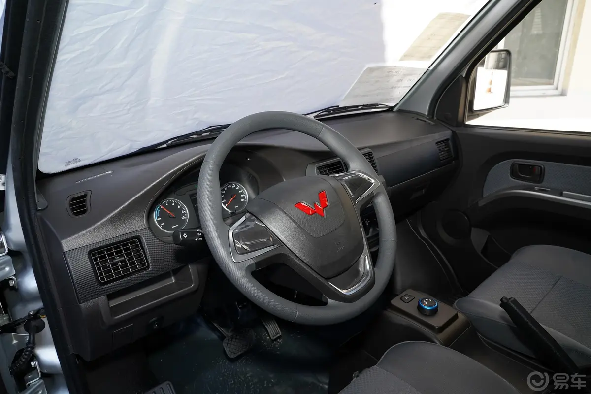 五菱荣光小卡EV296km 单排舒适型 2座驾驶位区域