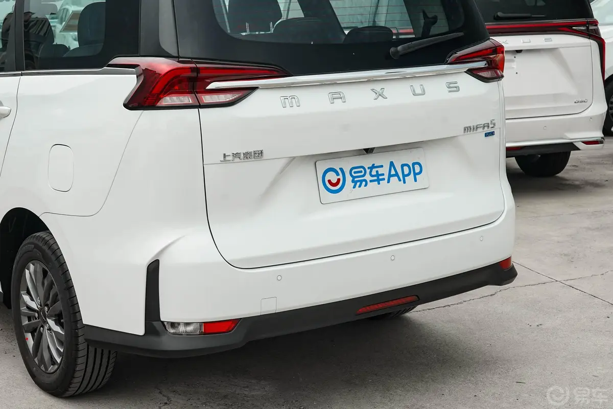 大家5 插电混动1.3T PLUG IN 乐享版 7座外观