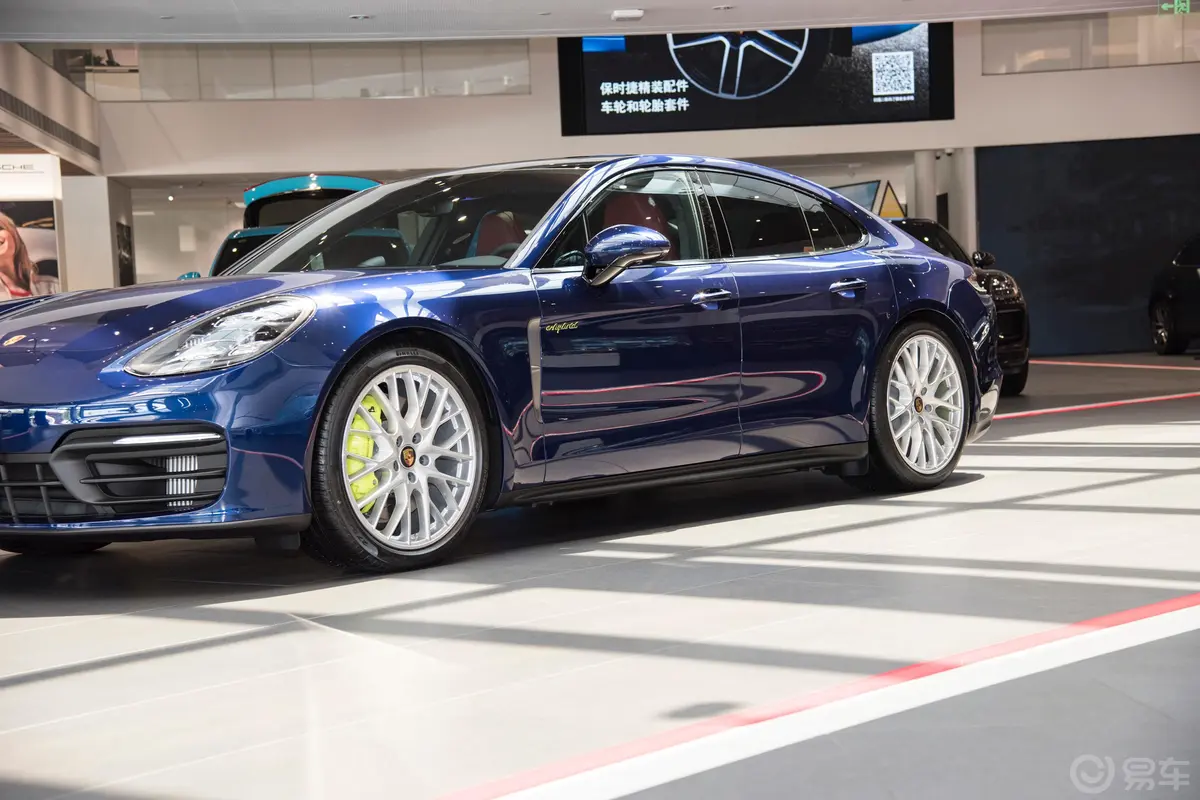 Panamera E-HybridPanamera 4 铂金版 2.9T外观