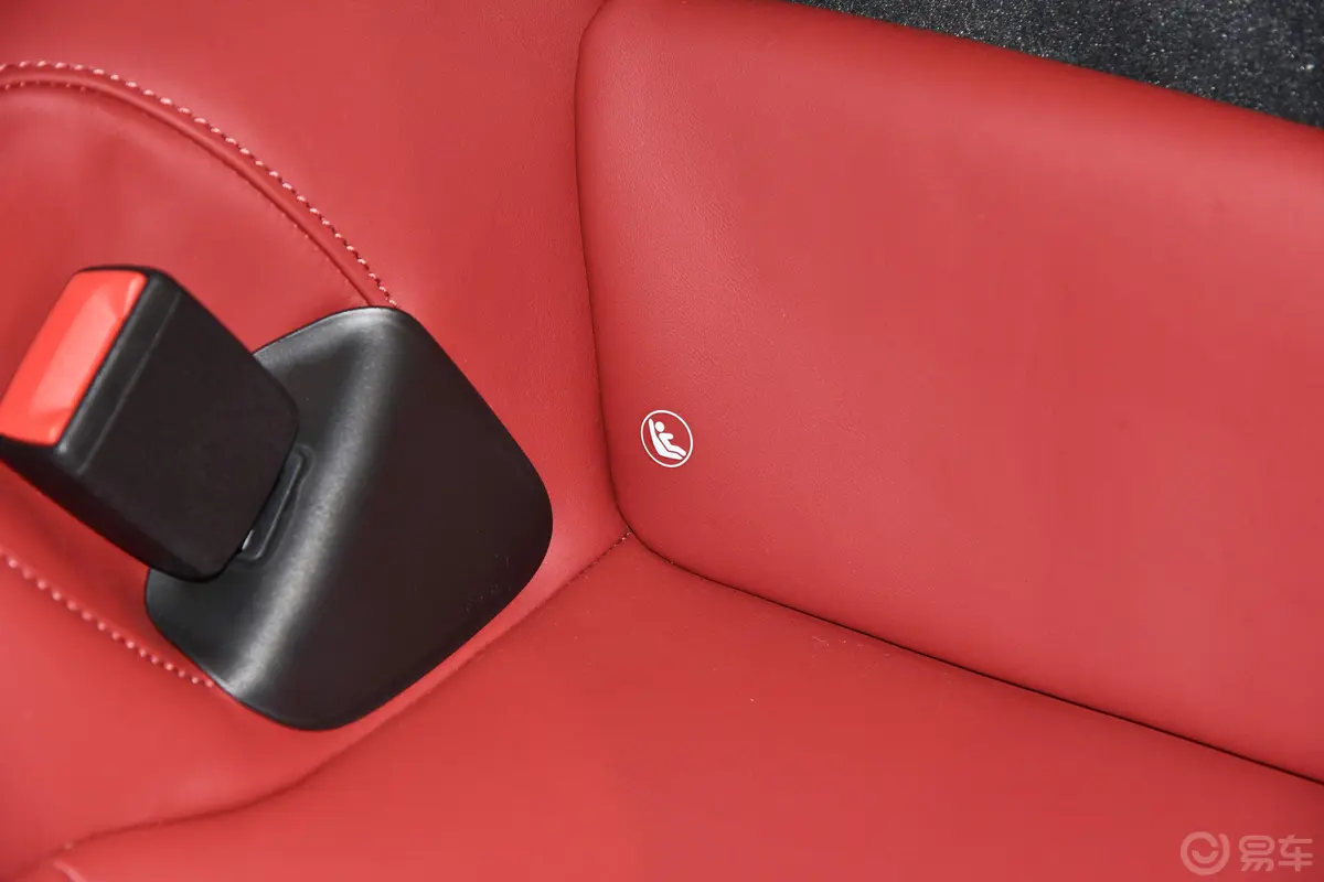 保时捷911Carrera S 3.0T儿童座椅接口