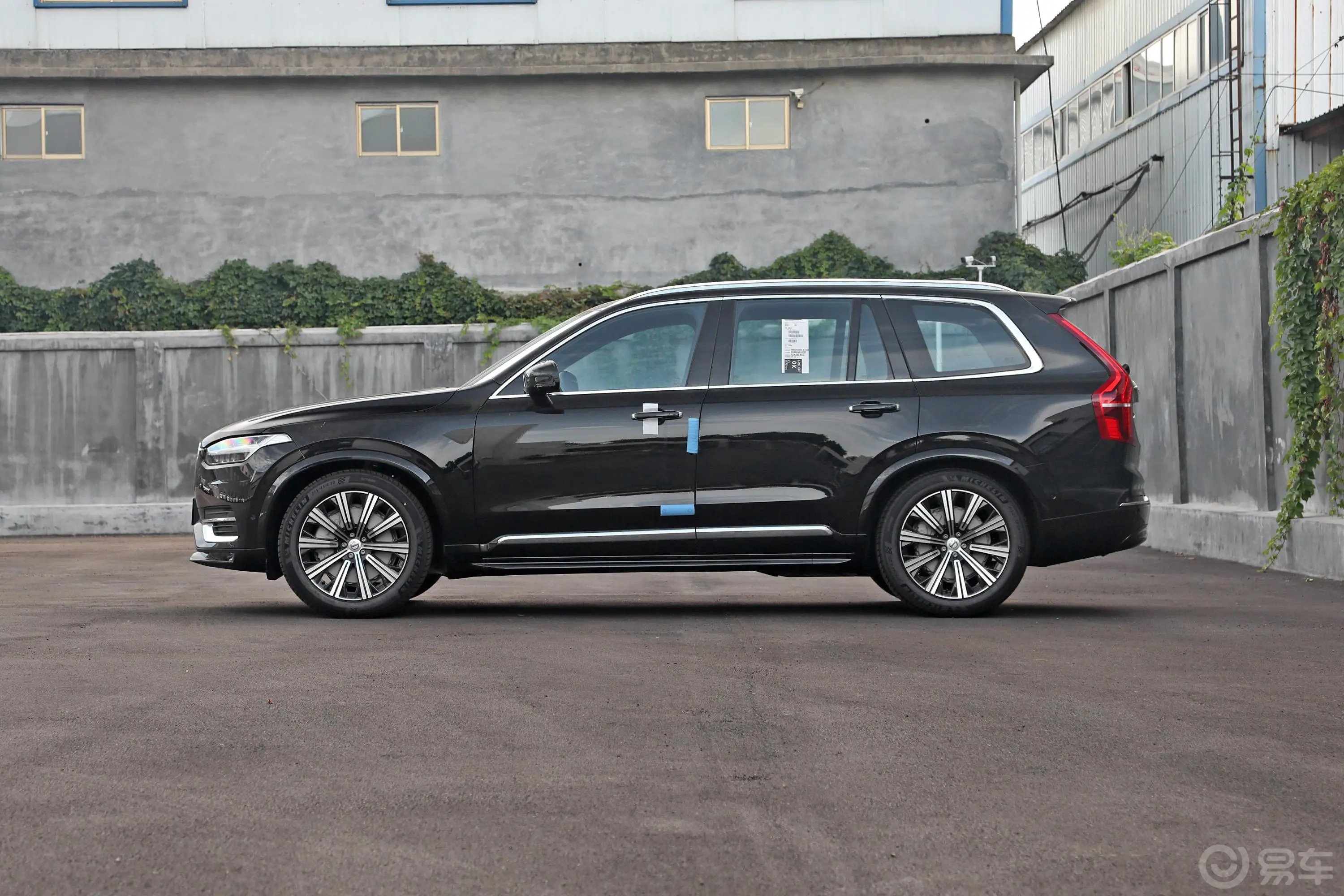 沃尔沃XC90B6 智雅豪华版 7座正侧车头向左水平