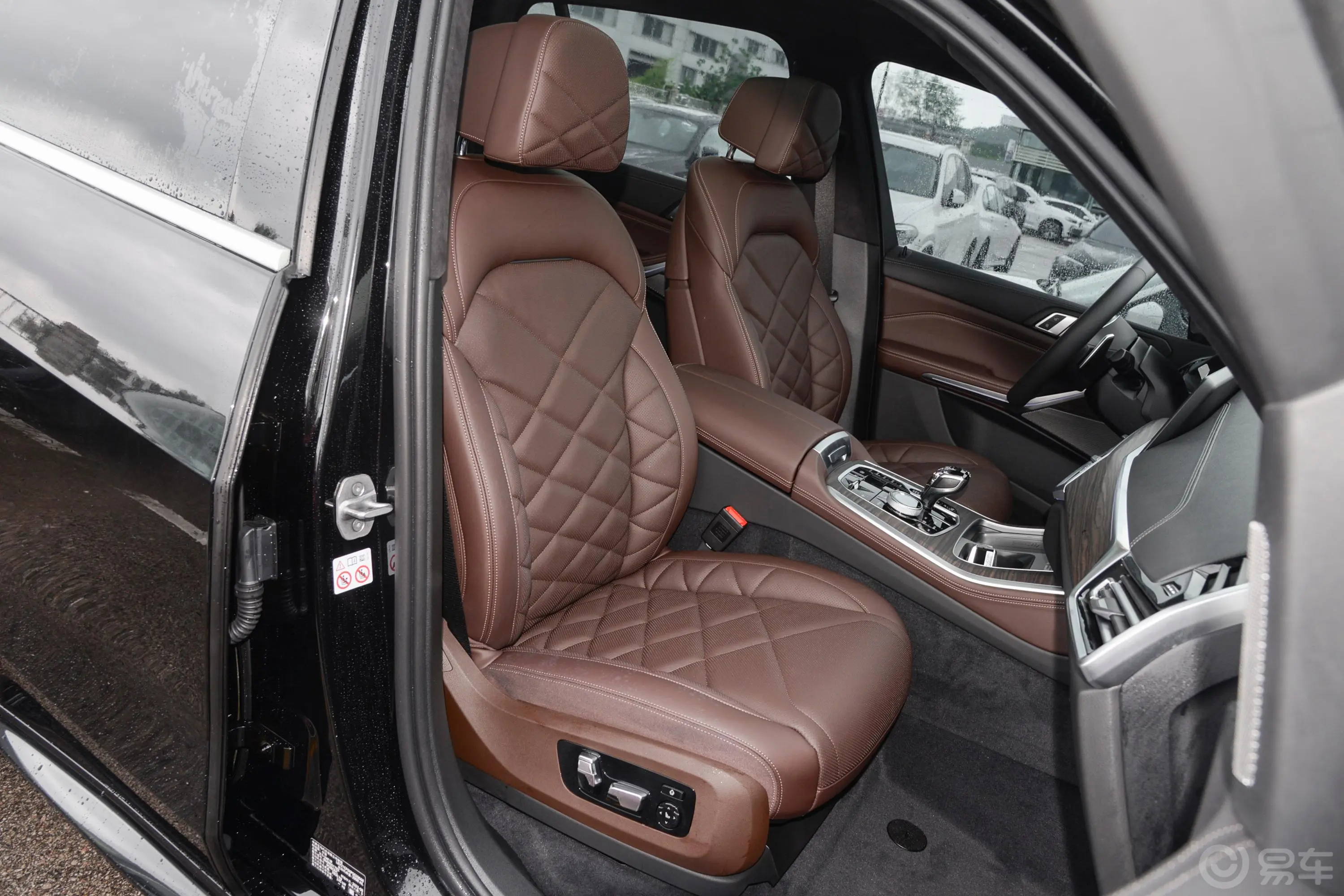 宝马X5改款 xDrive40Li 尊享型M运动套装副驾驶座椅