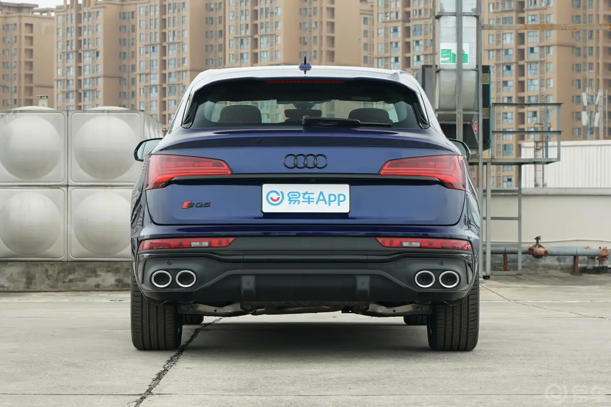 奥迪SQ5 Sportback3.0T quattro正后水平