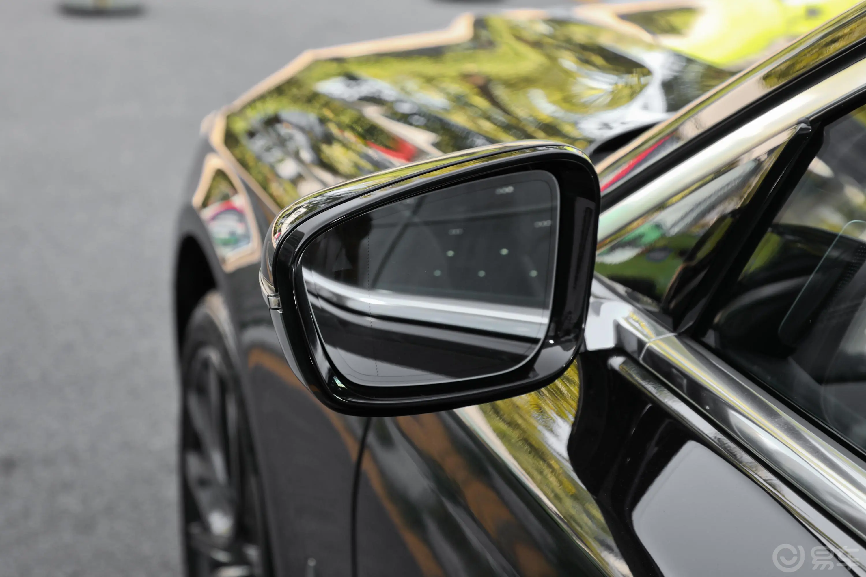 宝马7系740Li xDrive 行政型 M运动套装后视镜镜面