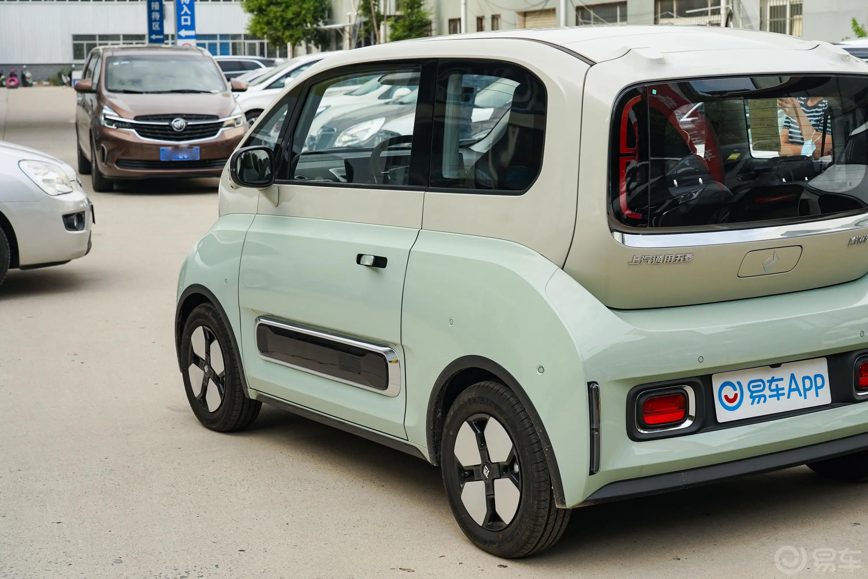 宝骏KiWi EV301km 大疆版 磷酸铁锂外观细节