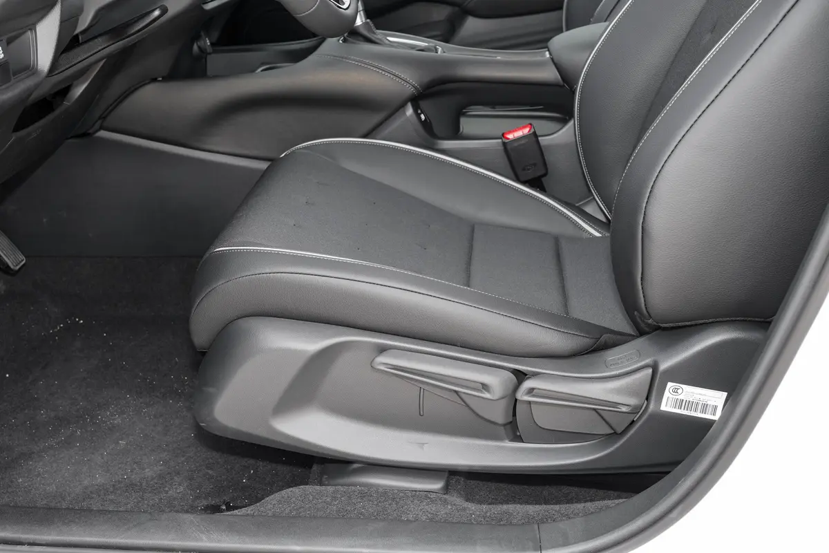ZR-V 致在1.5T 豪华版主驾座椅调节
