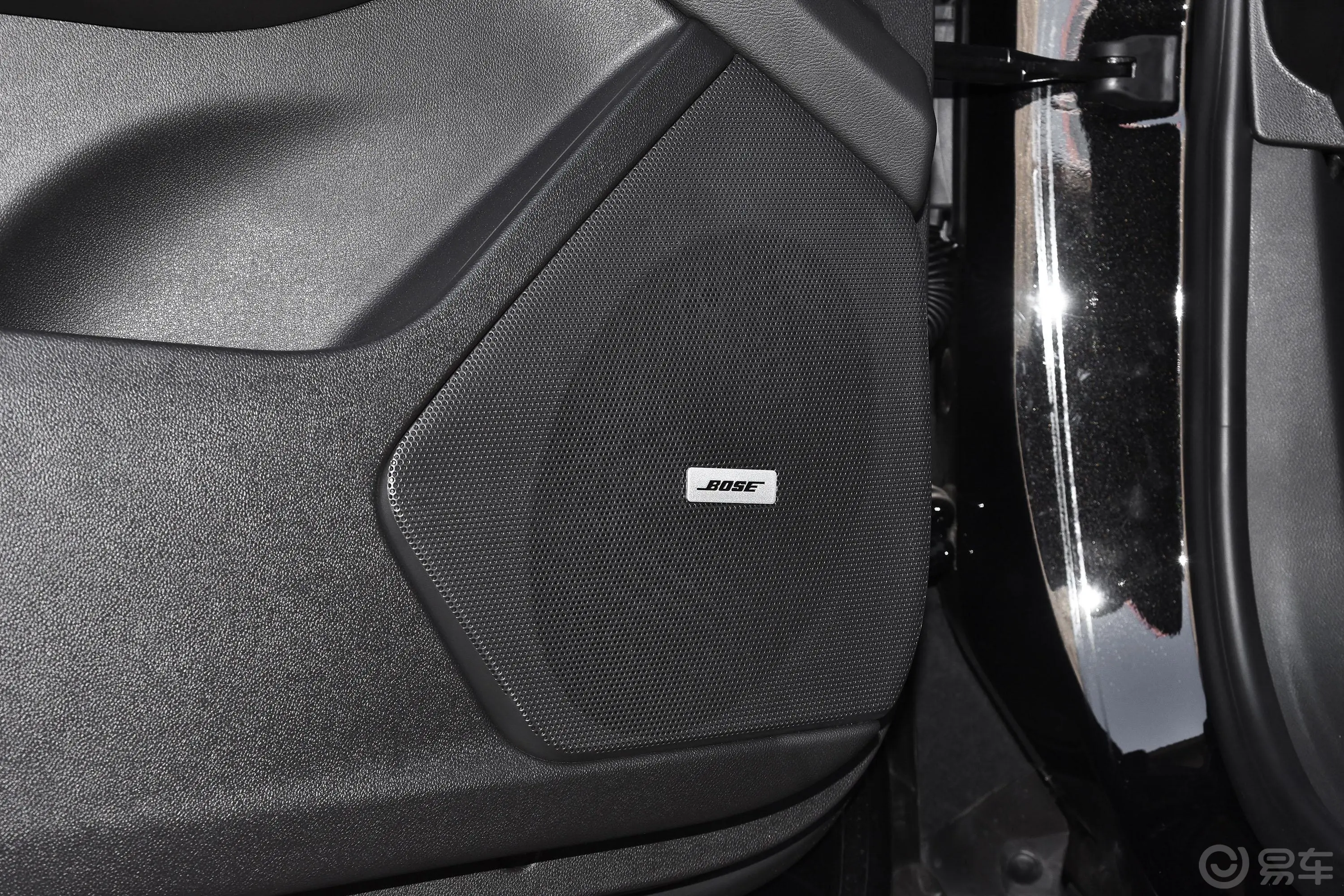 凯迪拉克XT6轻混 120周年纪念版 2.0T 四驱豪华型 6座音响和品牌