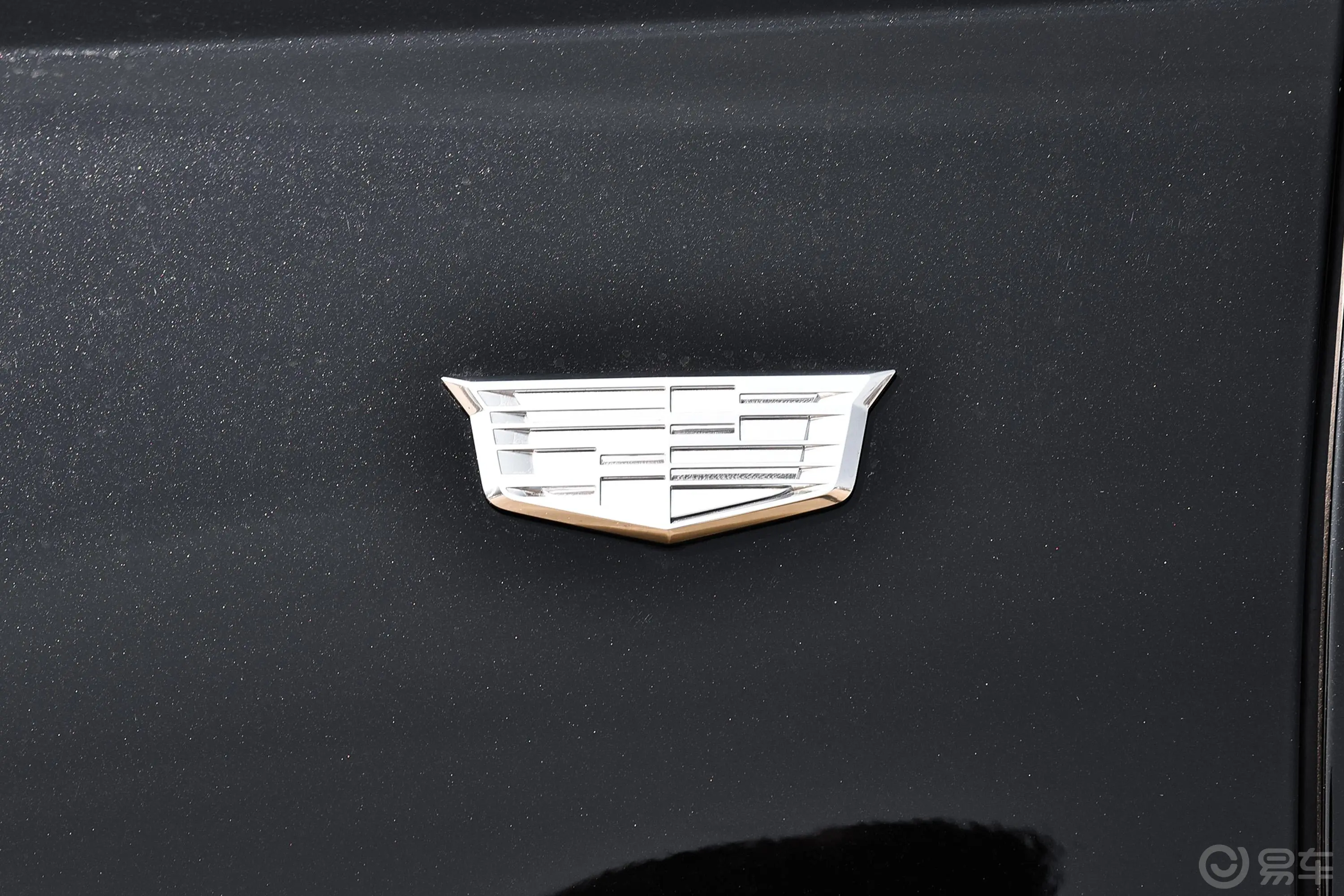 凯迪拉克XT6轻混 120周年纪念版 2.0T 四驱豪华型 6座外观细节
