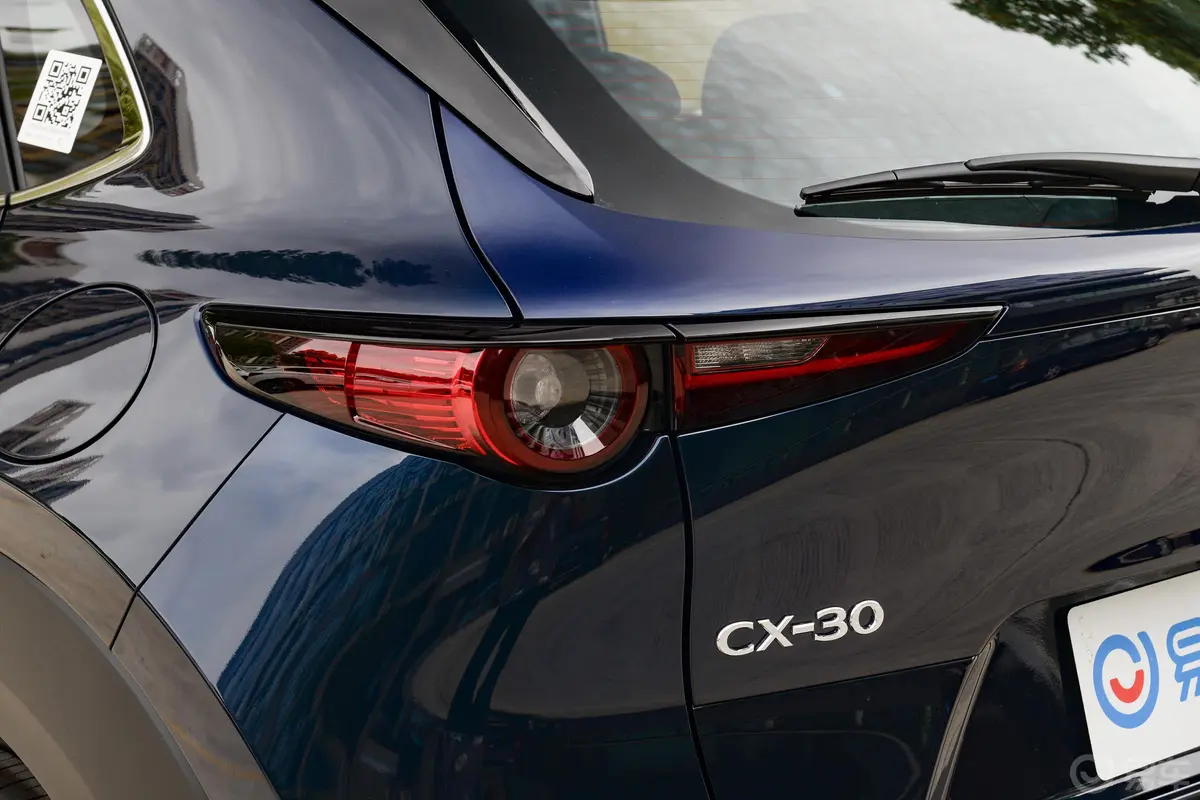 马自达CX-302.0L 自动黑曜雅悦型尾灯侧45度俯拍