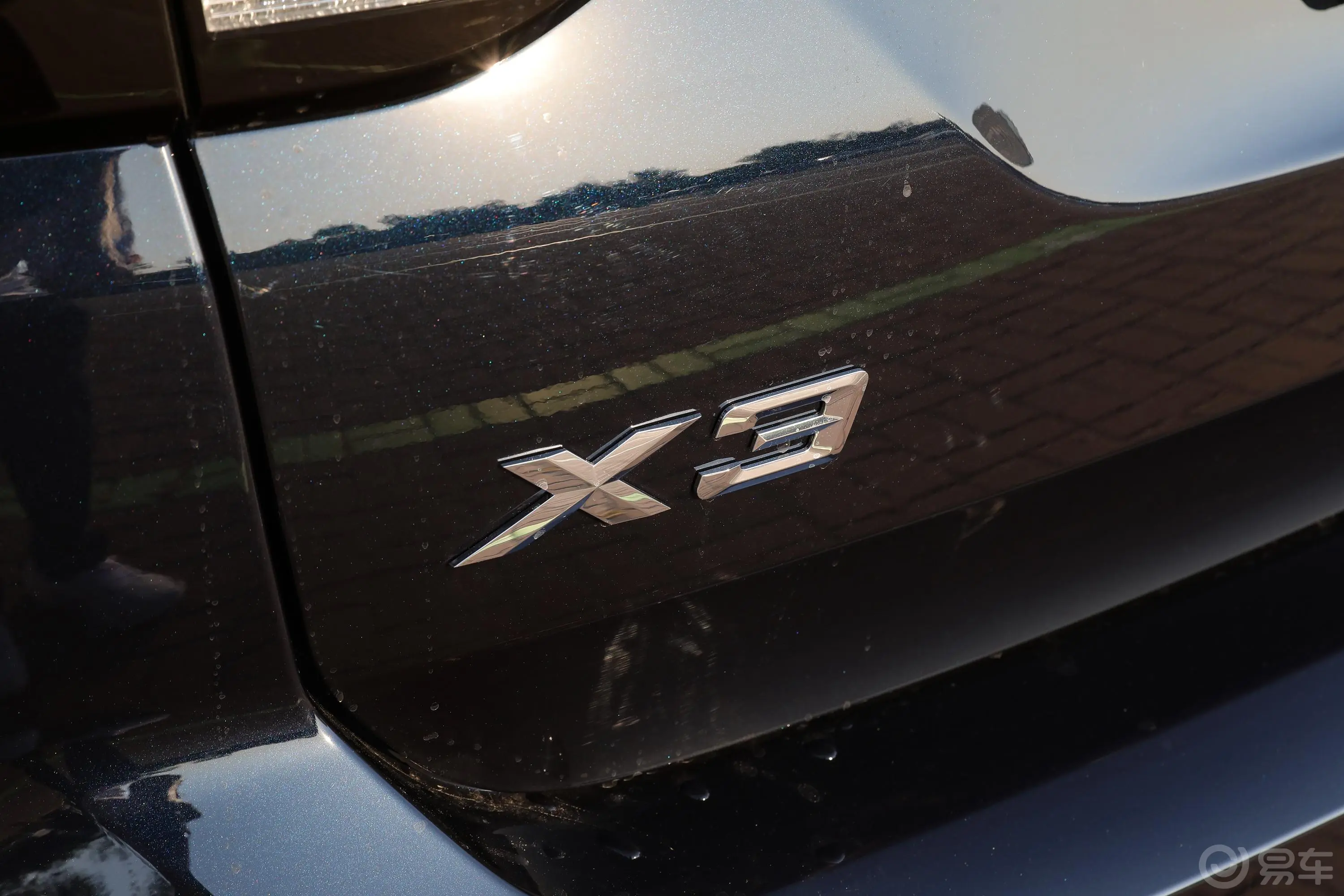 宝马X3改款二 xDrive30i 尊享型 M曜夜套装外观细节