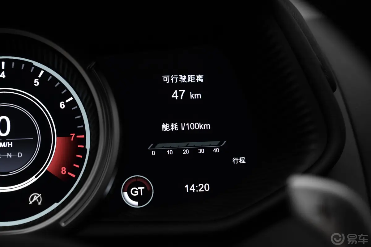 阿斯顿·马丁DB114.0T V8 Coupe主驾驶位