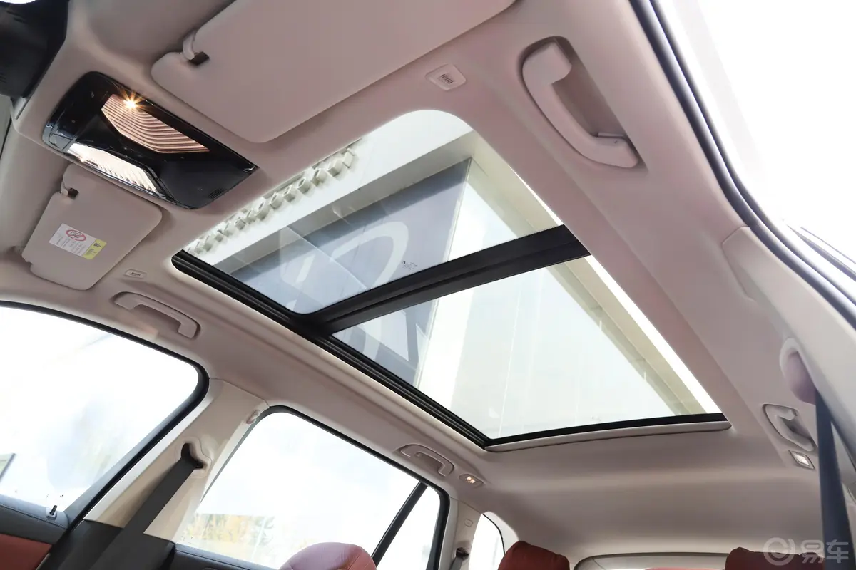 宝马X5改款 xDrive30Li 尊享型M运动套装天窗内拍关闭