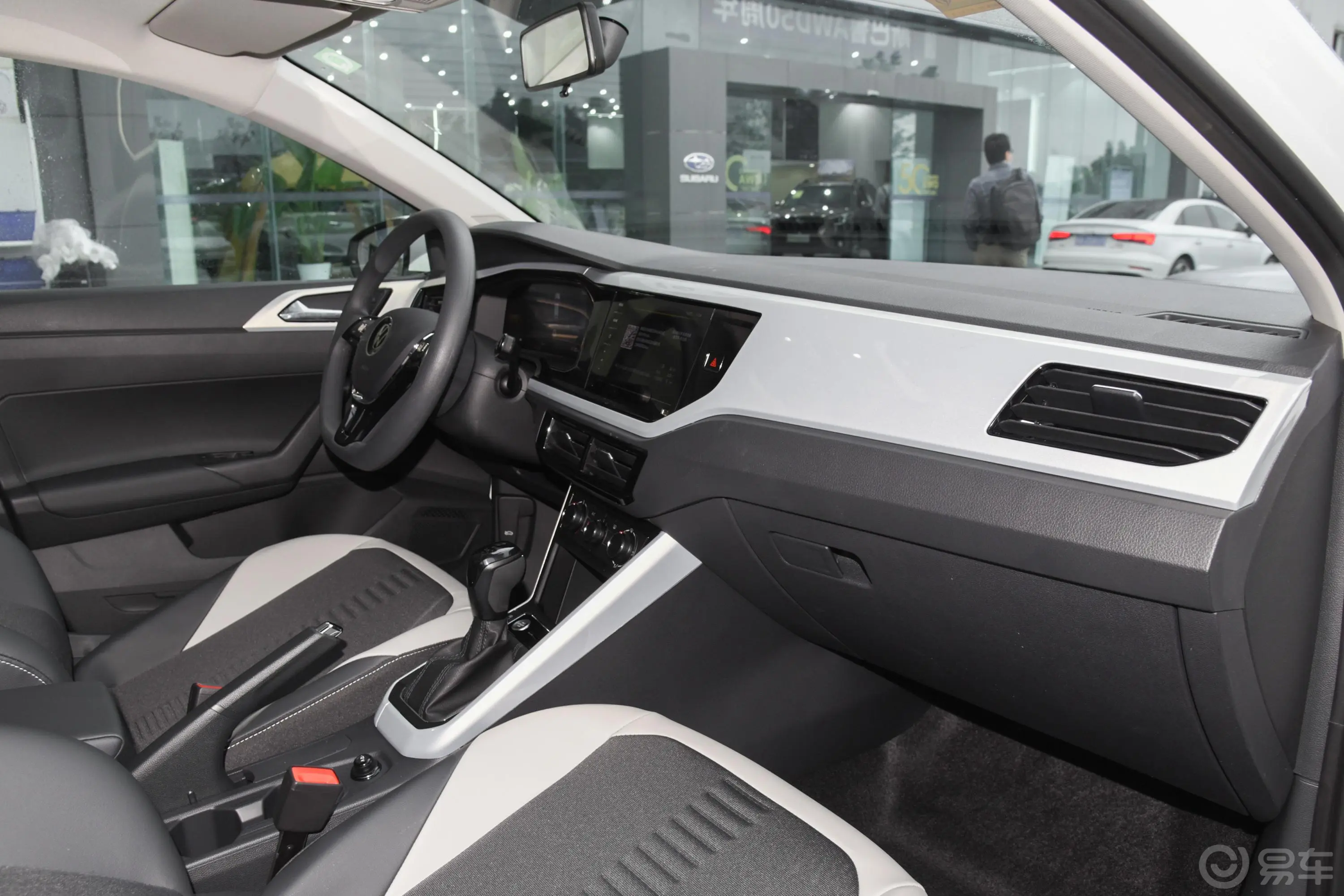 PoloPlus 1.5L 自动炫彩科技版内饰全景副驾驶员方向