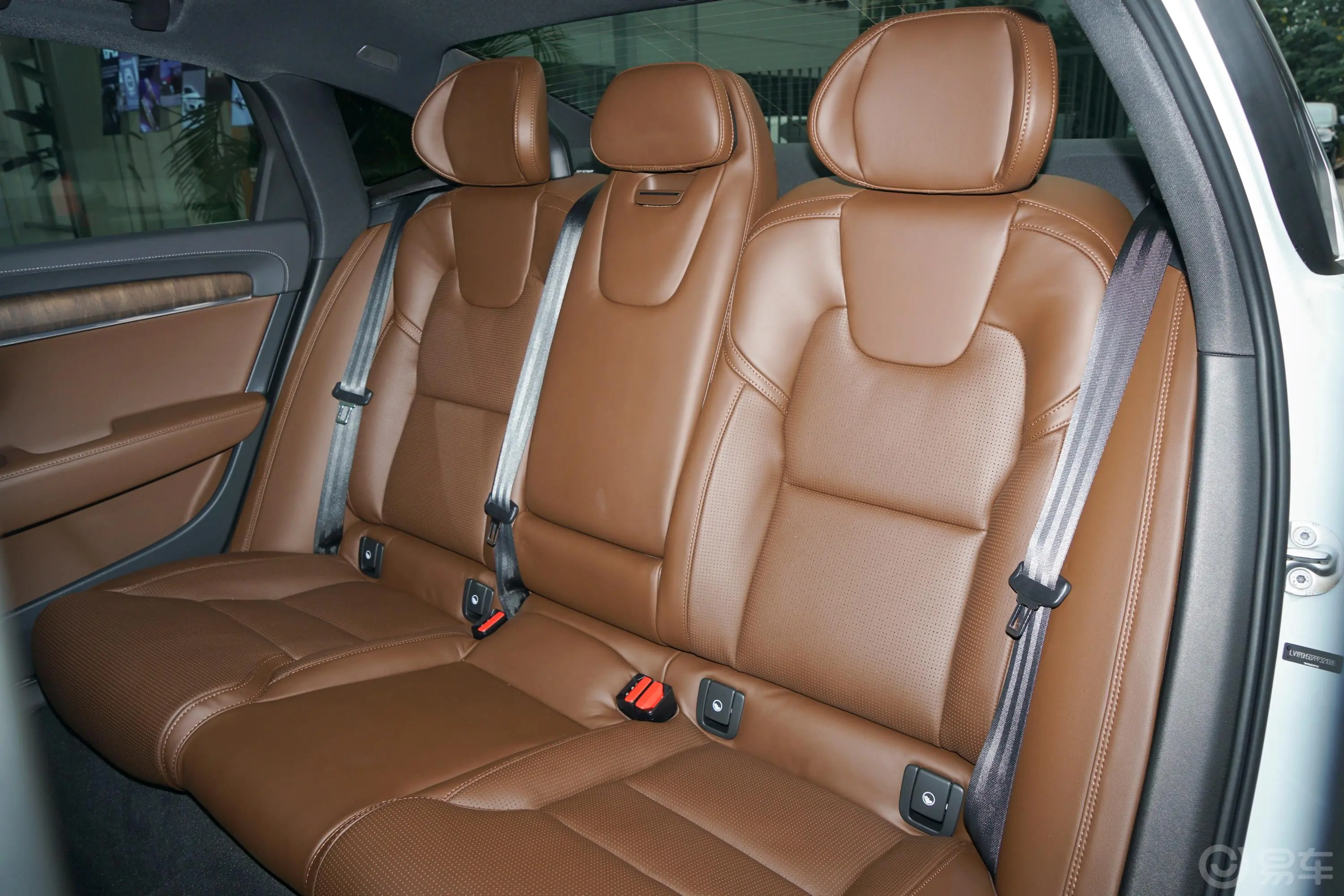 沃尔沃S90新能源T8 长续航 智雅豪华版后排座椅