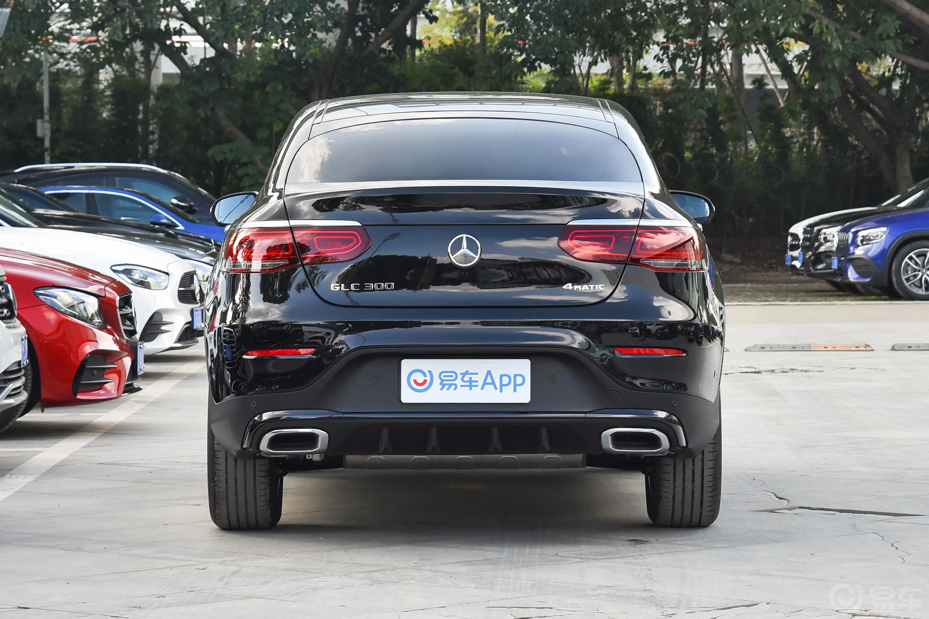 奔驰GLC轿跑GLC 300 4MATIC 轿跑SUV正后水平