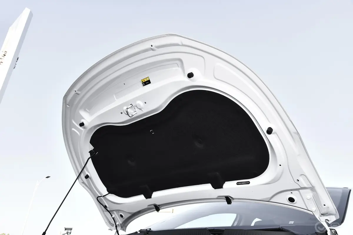 艾瑞泽5 GT1.6T 驭发动机舱盖内侧