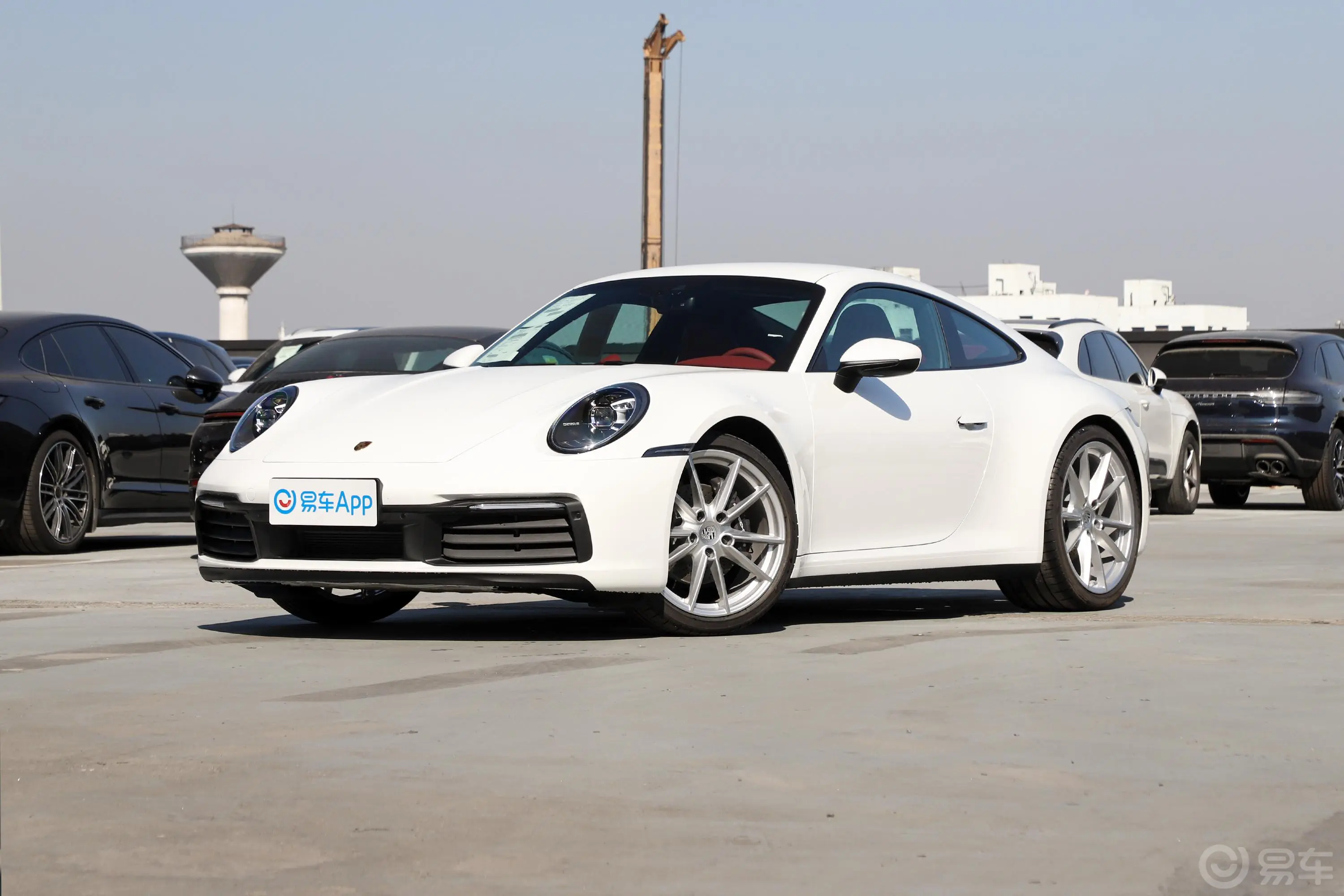 保时捷911Carrera 3.0T侧前45度车头向左水平