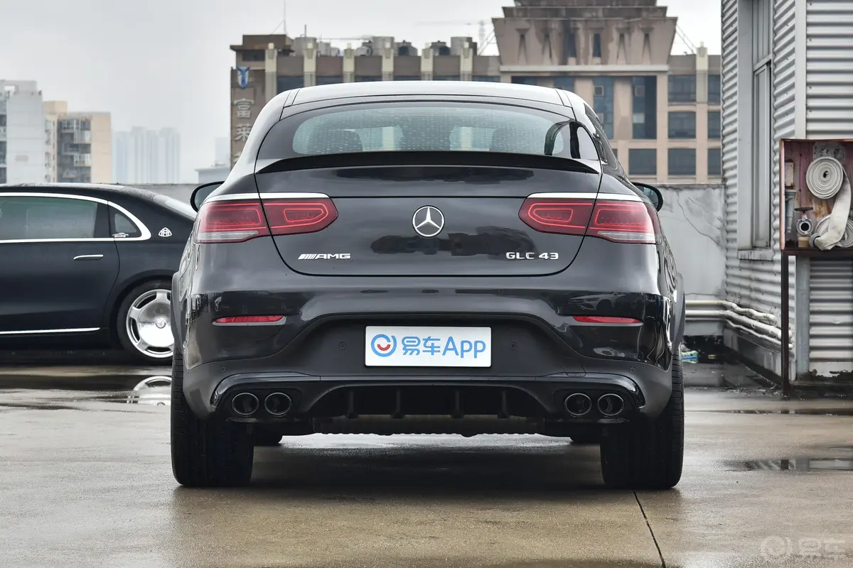 奔驰GLC轿跑 AMG改款 AMG GLC 43 4MATIC 轿跑SUV正后水平