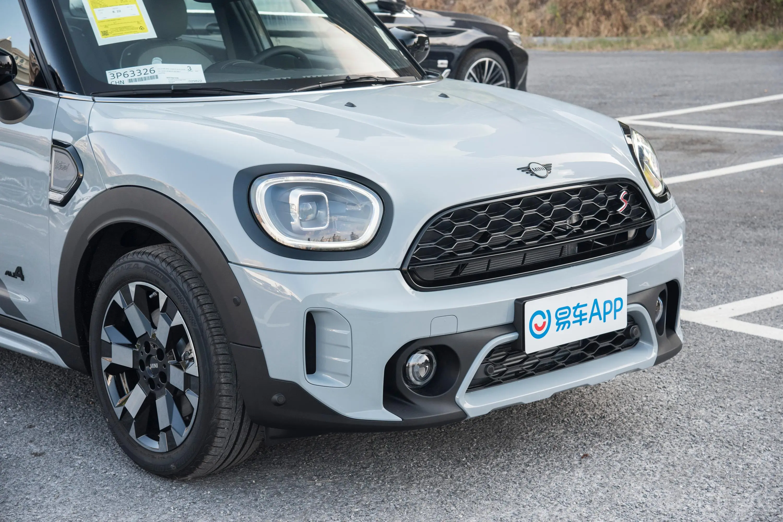 MINI COUNTRYMAN2.0T COOPER S ALL4 不羁特别版前格栅侧俯拍