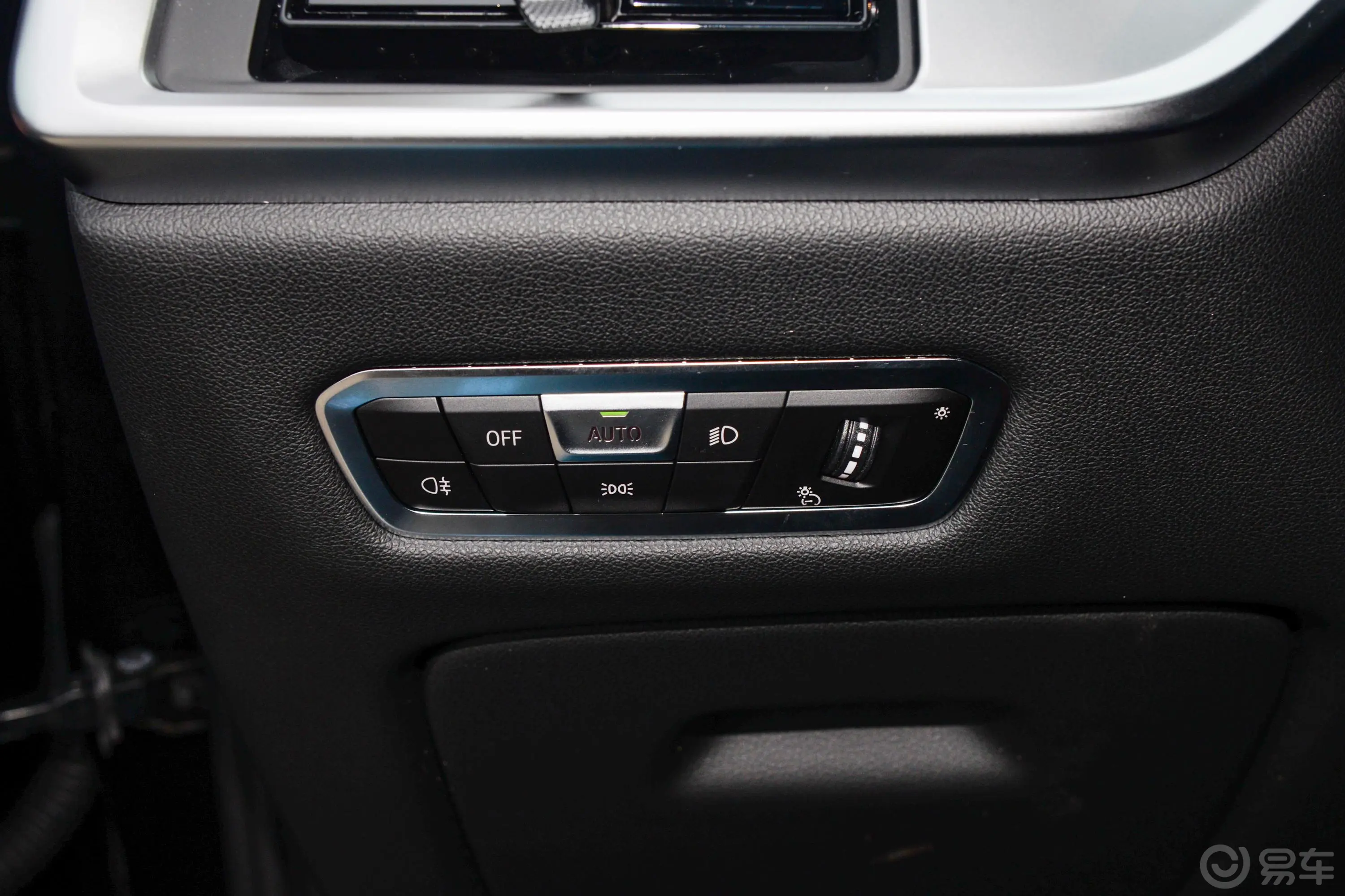 宝马X7xDrive40i 领先型 豪华套装灯光控制区