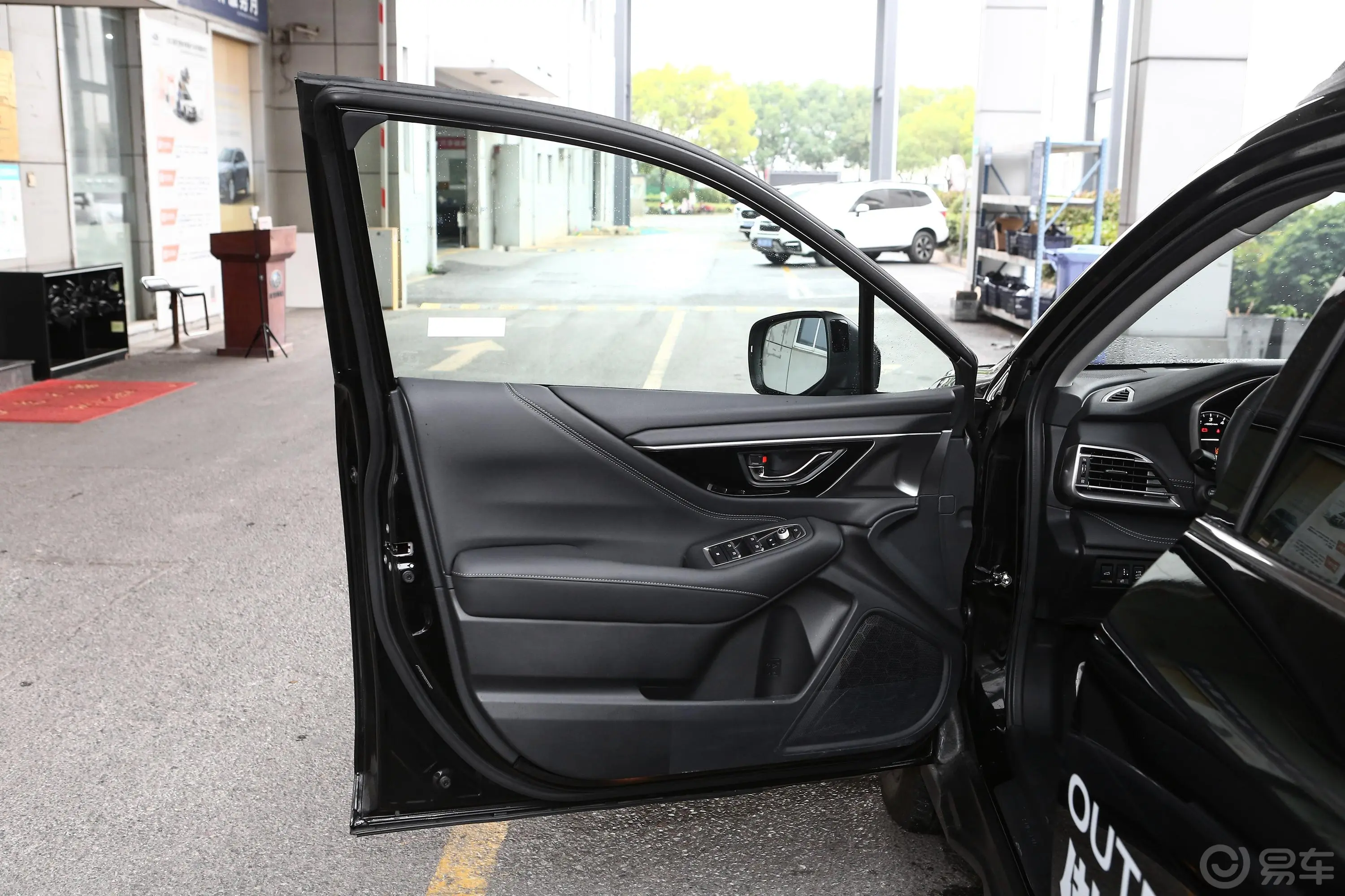 傲虎2.5i AWD运动版Eyesight驾驶员侧前车门
