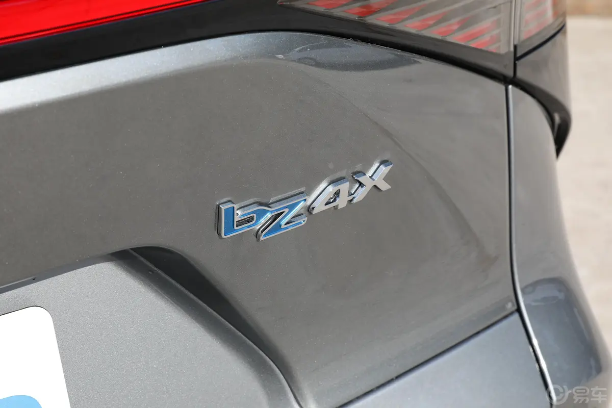 一汽丰田bZ4X560km 四驱高性能PRO版外观细节