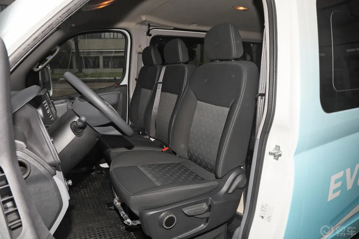 新途EV80PLUS 250km COMBI短轴低顶驾驶员座椅