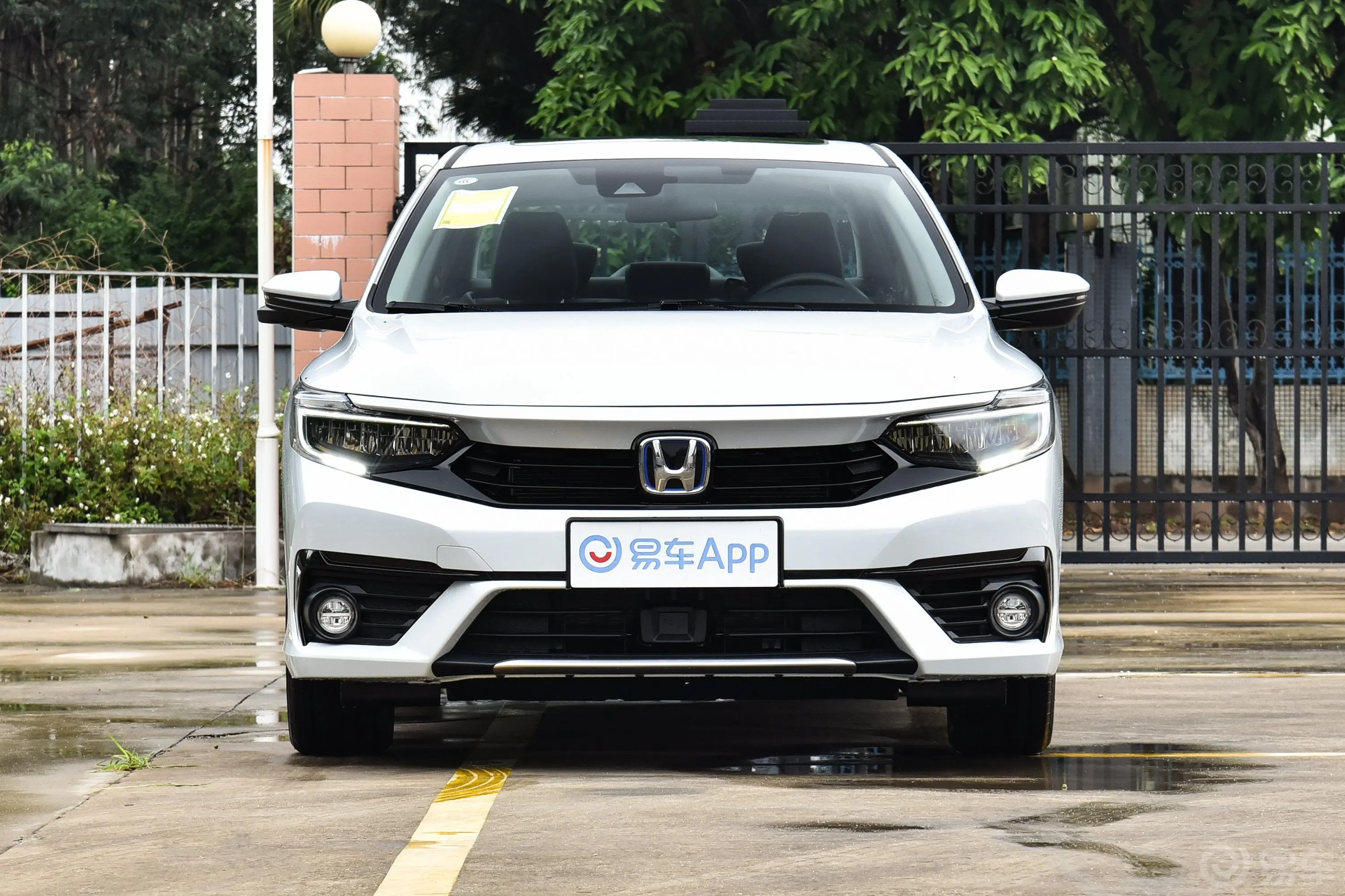 享域锐·混动 1.5L E-CVT 净享版正前水平