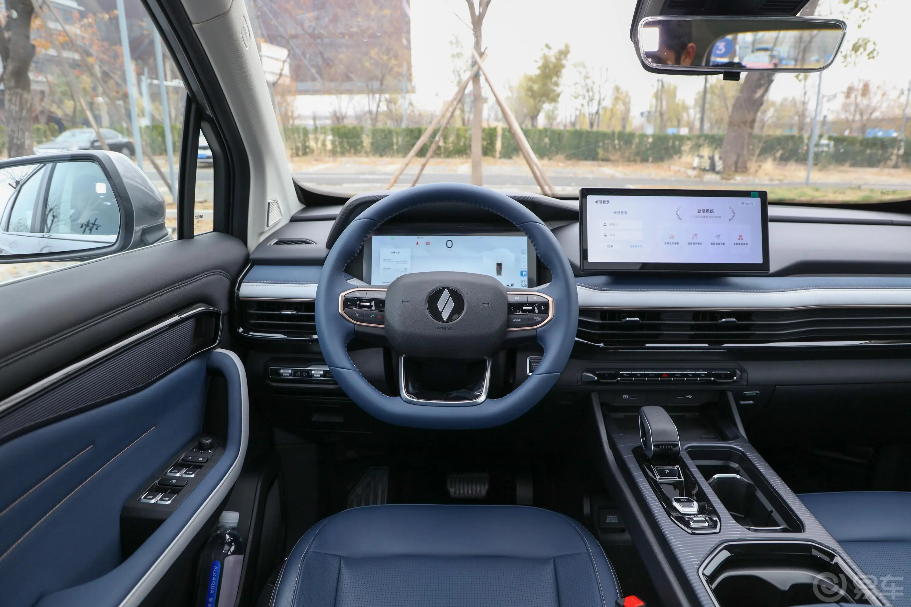 睿蓝9470km 创始版 7座驾驶位区域