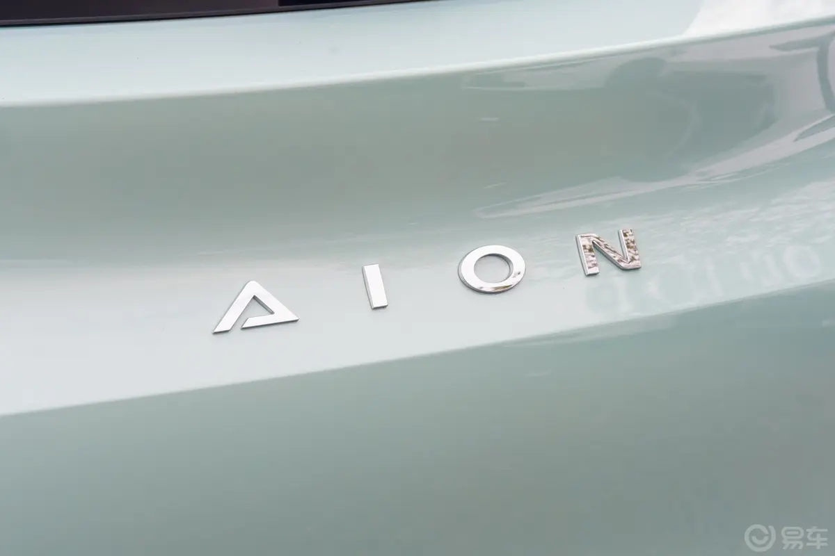 AION VPlus 600km 80 智享科技版 三元锂 5座外观细节