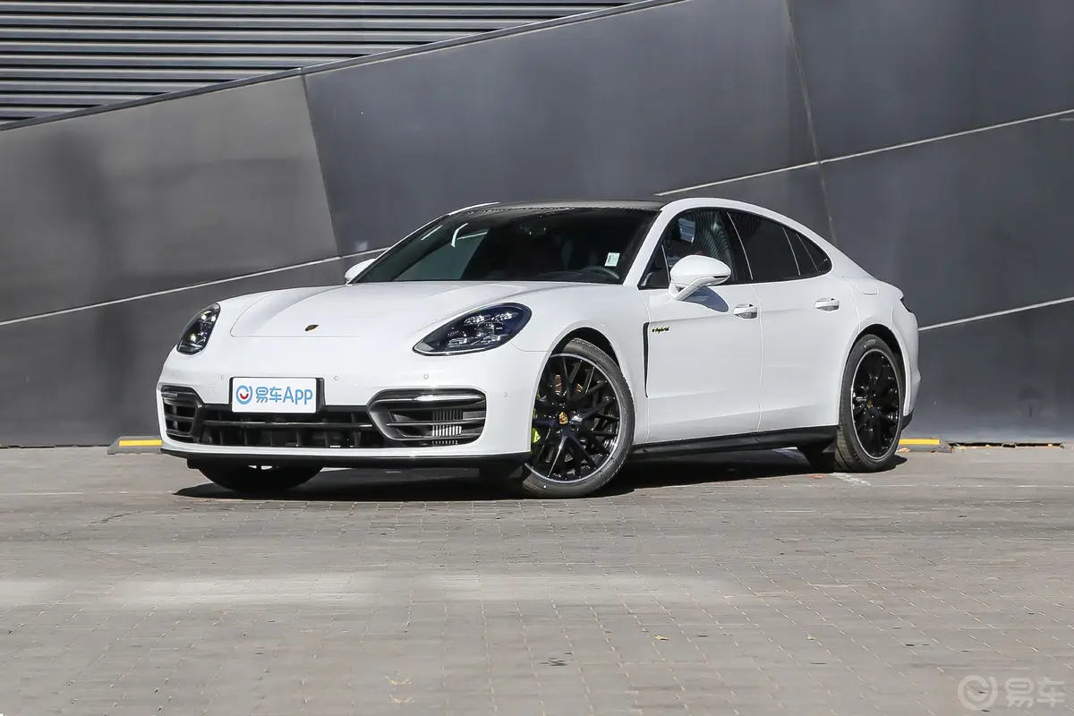 Panamera E-Hybrid改款 Panamera 4 铂金版 2.9T侧前45度车头向左水平