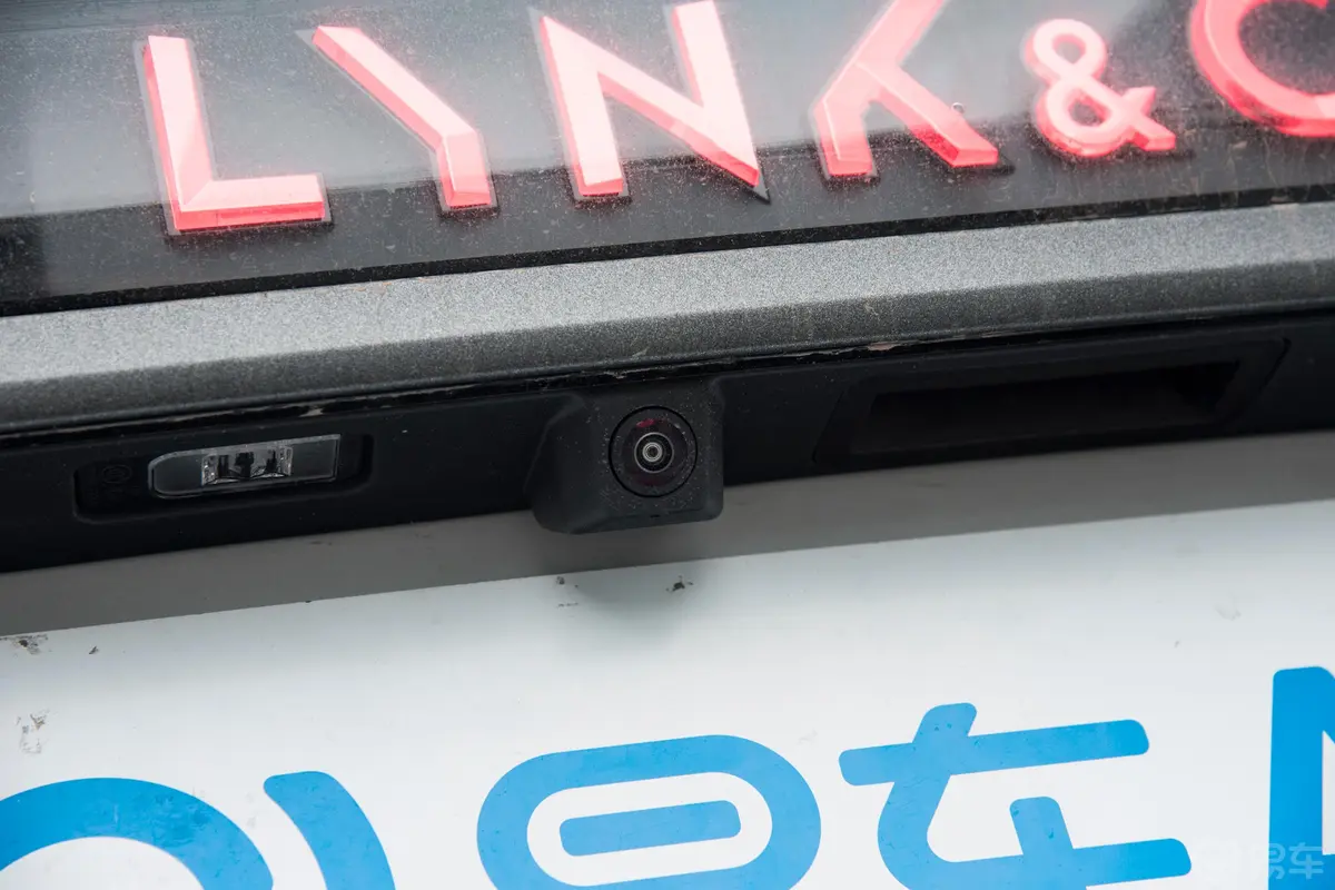 领克09 EM-PEM-P 2.0T 190km 远航版PM 6座外观细节