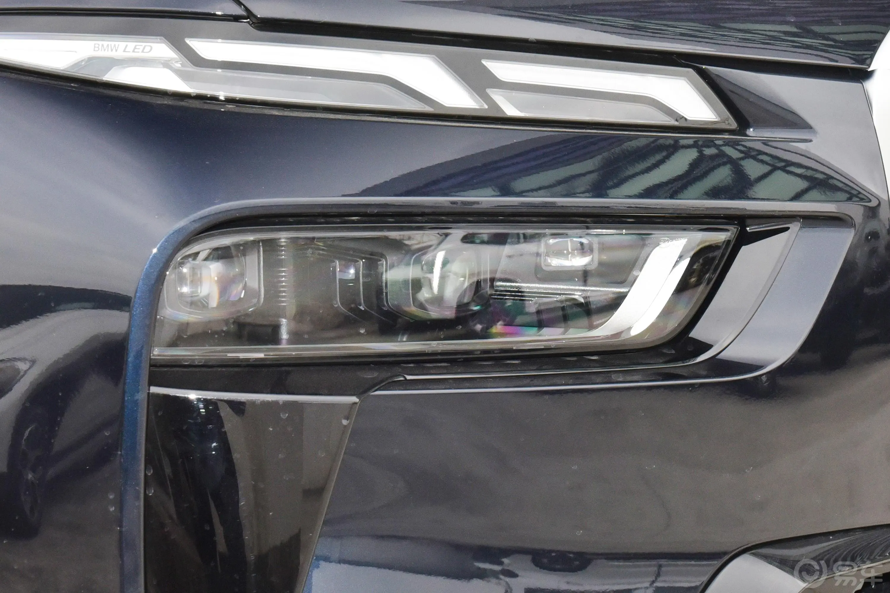 宝马X7xDrive40i 尊享型 M运动套装外观灯组