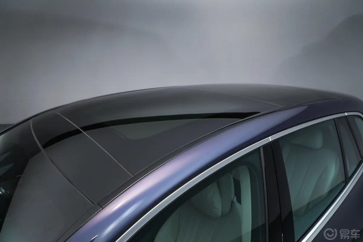 奔驰EQS SUV450 4MATIC 豪华版天窗