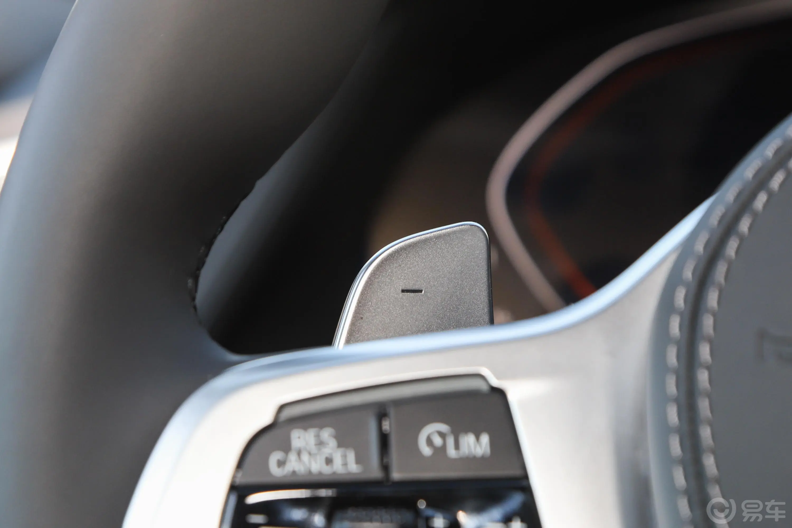 宝马X6xDrive40i 尊享型 M运动套装主驾驶位