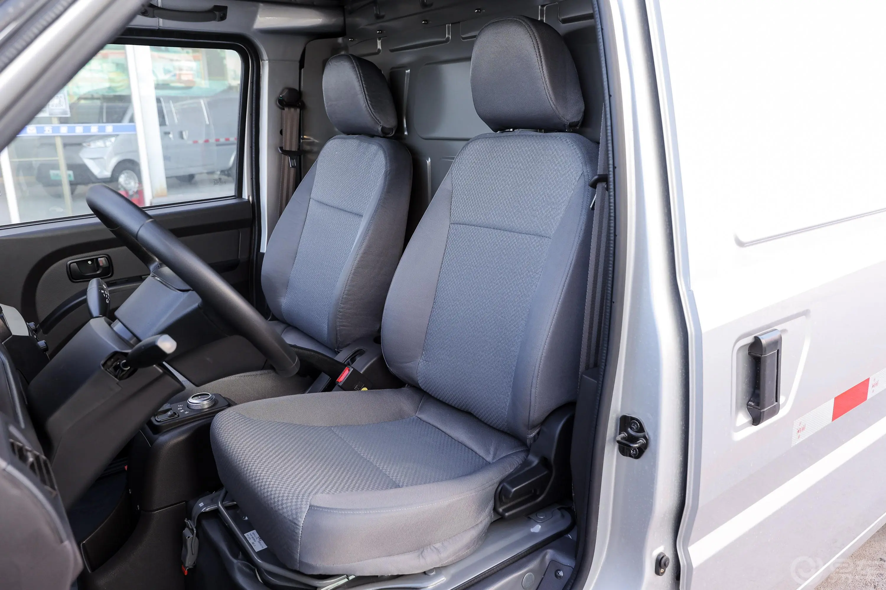 五菱EV50261km 经济适用型 安驰35.904kWh驾驶员座椅