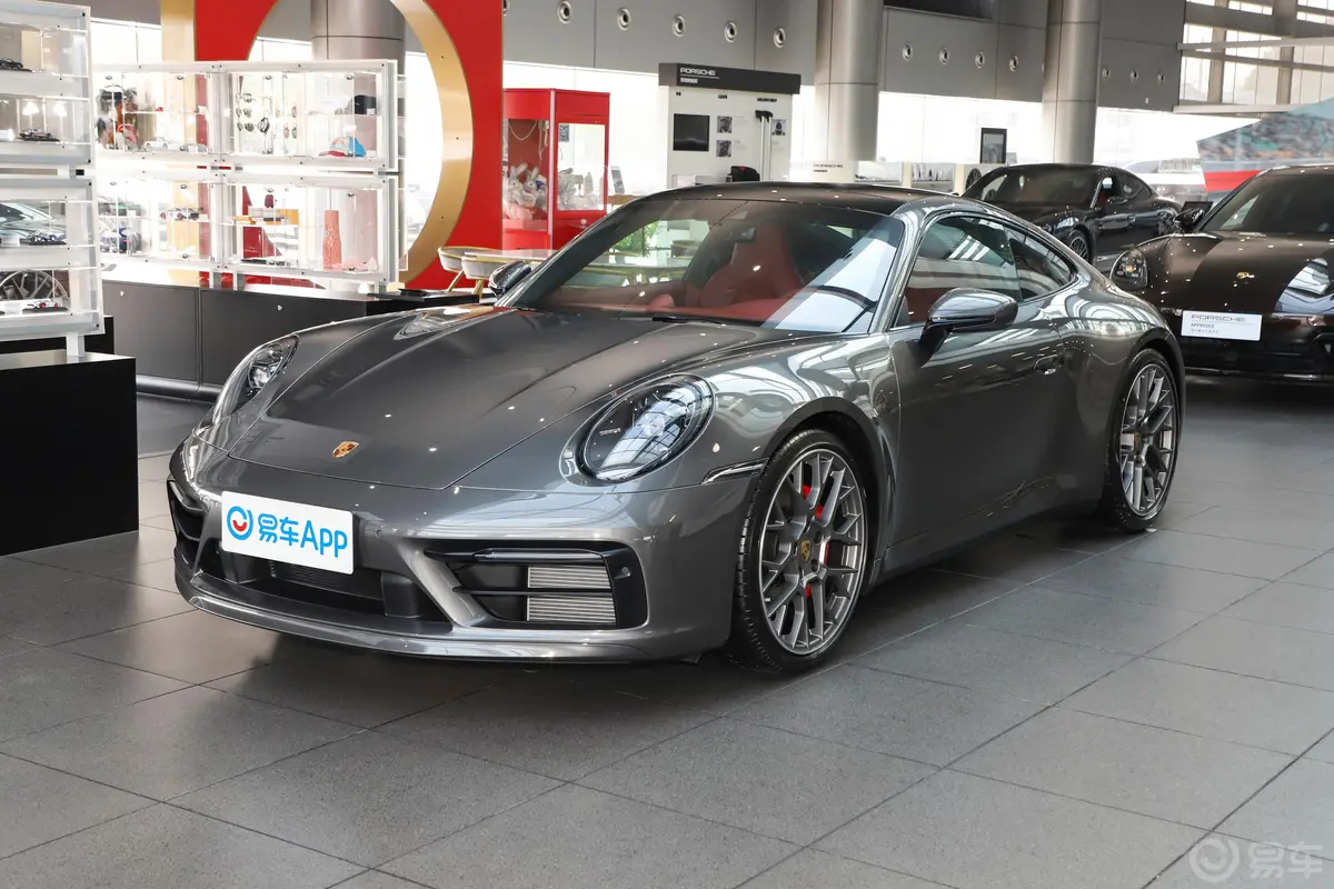 保时捷911Carrera S 3.0T侧前45度车头向左水平