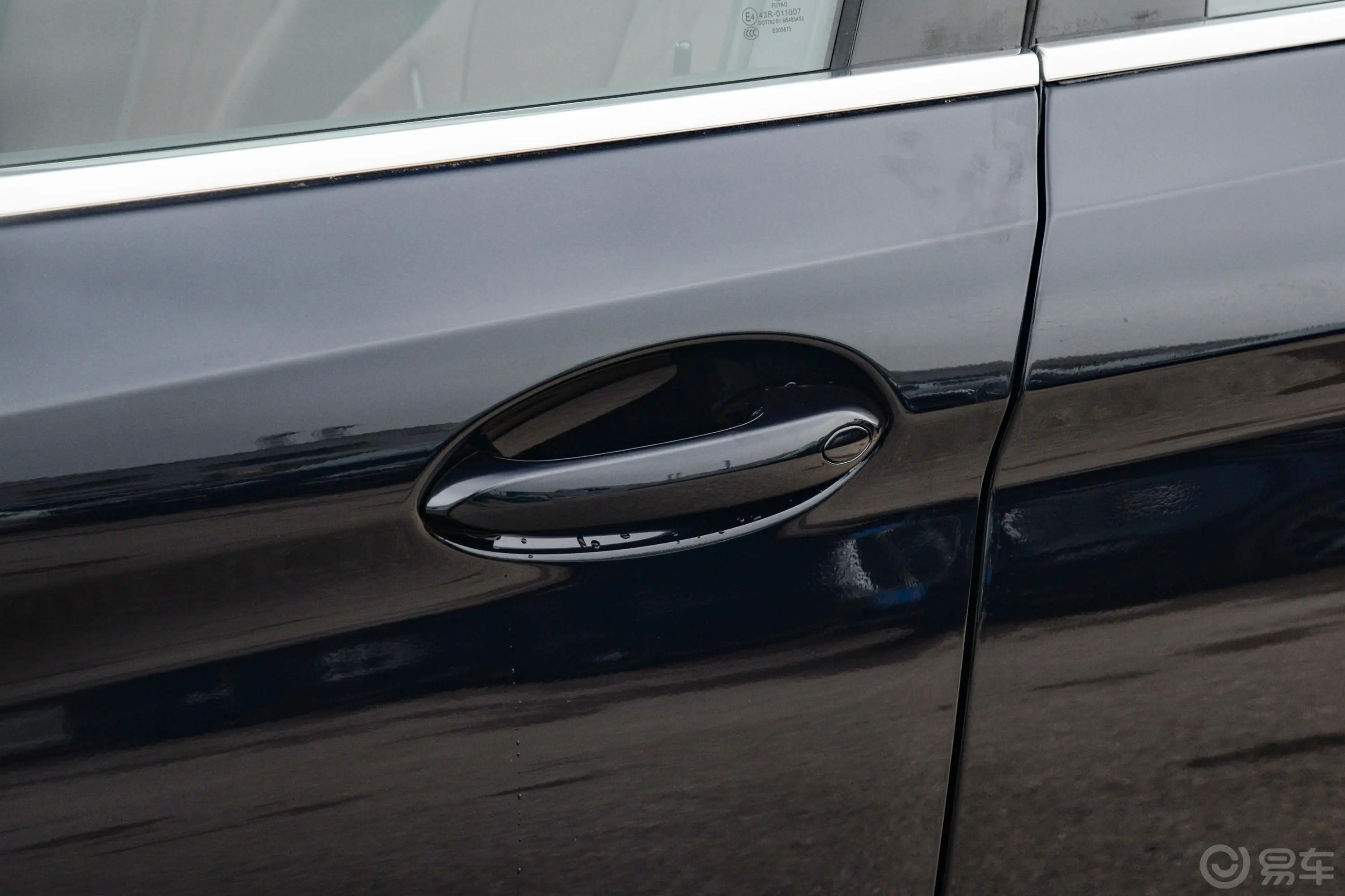 宝马5系530Li xDrive M运动套装驾驶员侧前门把手