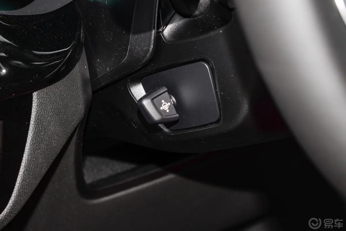 宝马5系530Li xDrive M运动套装方向盘调节