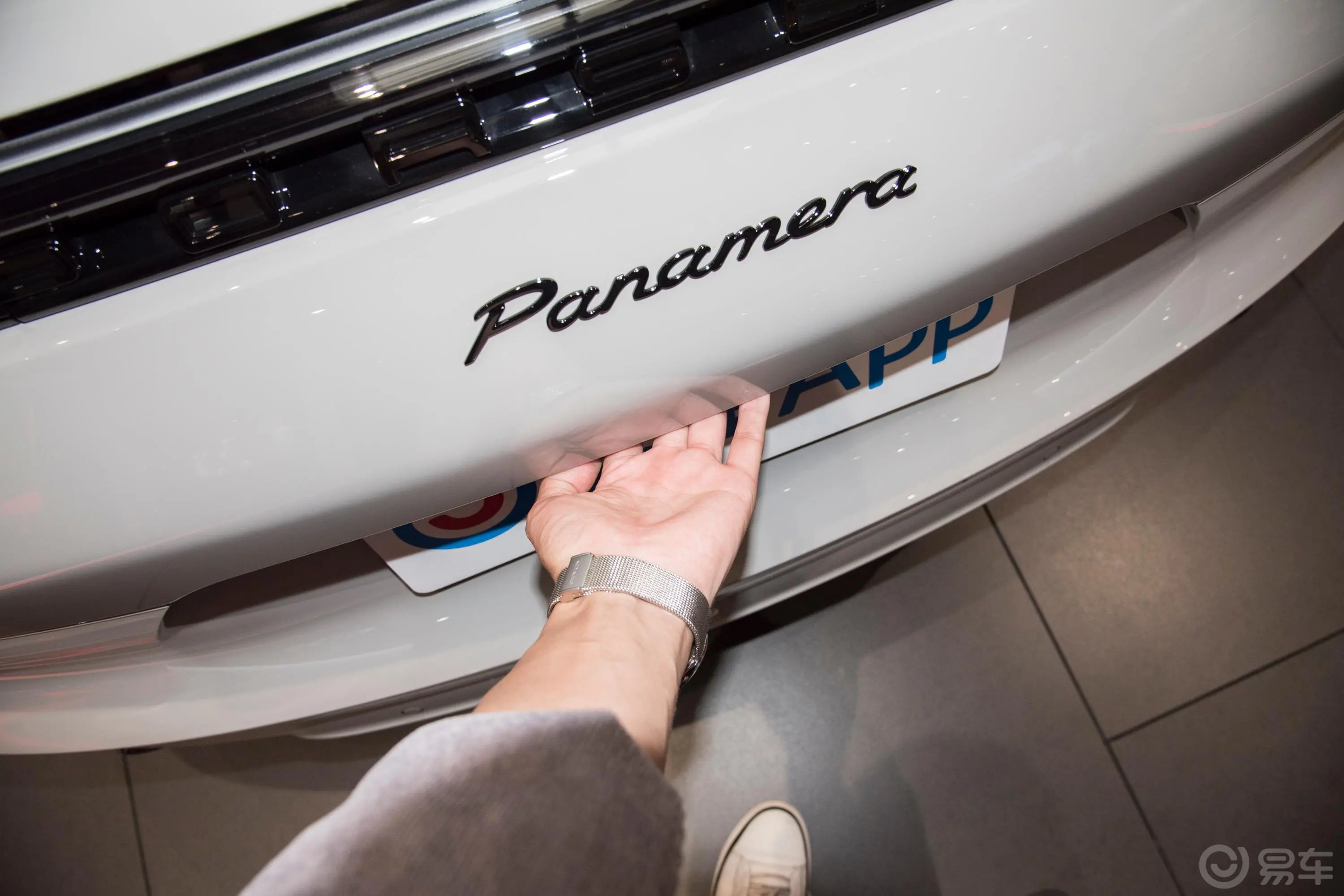 Panamera改款 Panamera 铂金版 2.9T后备厢