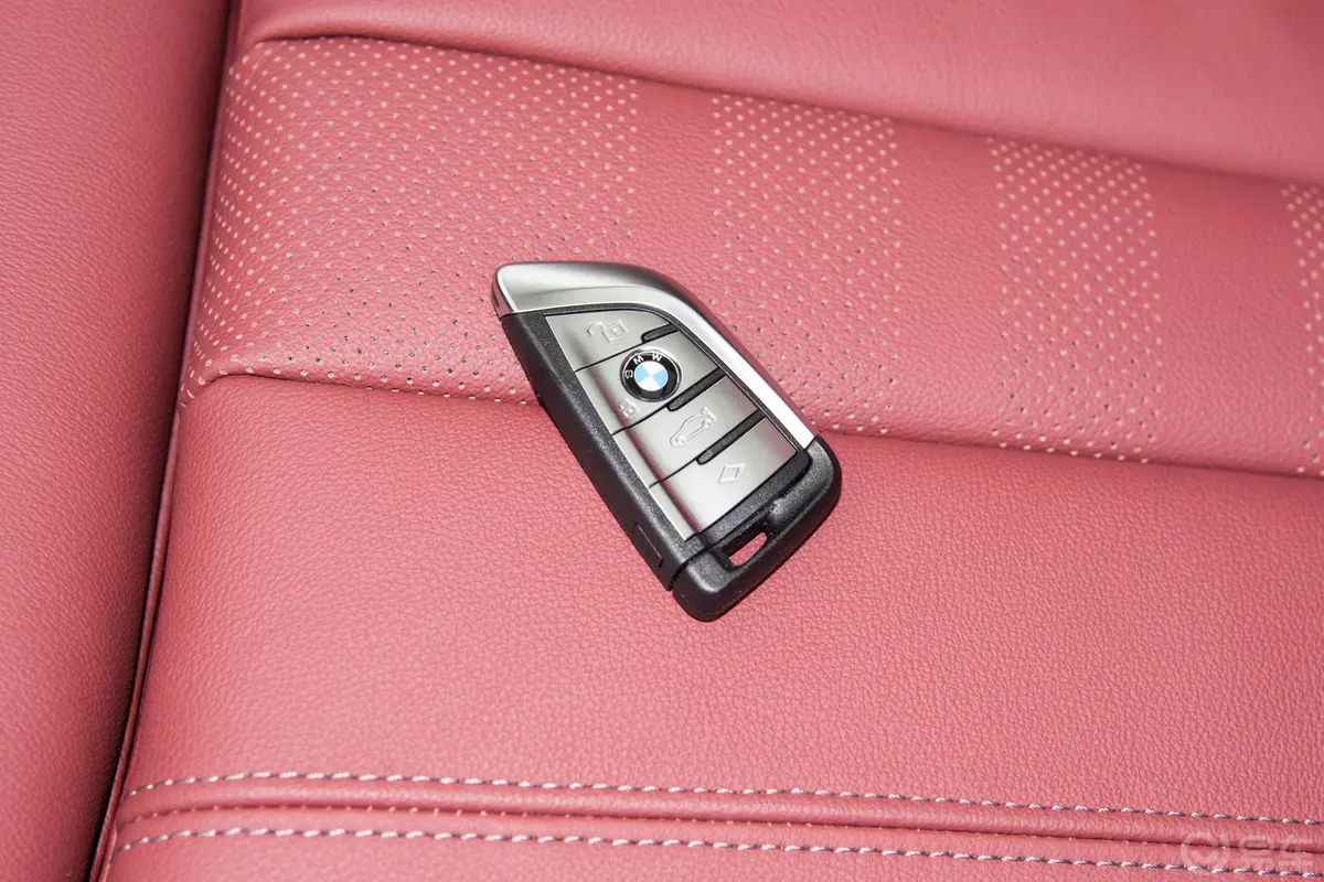 宝马X6xDrive30i M运动套装钥匙正面