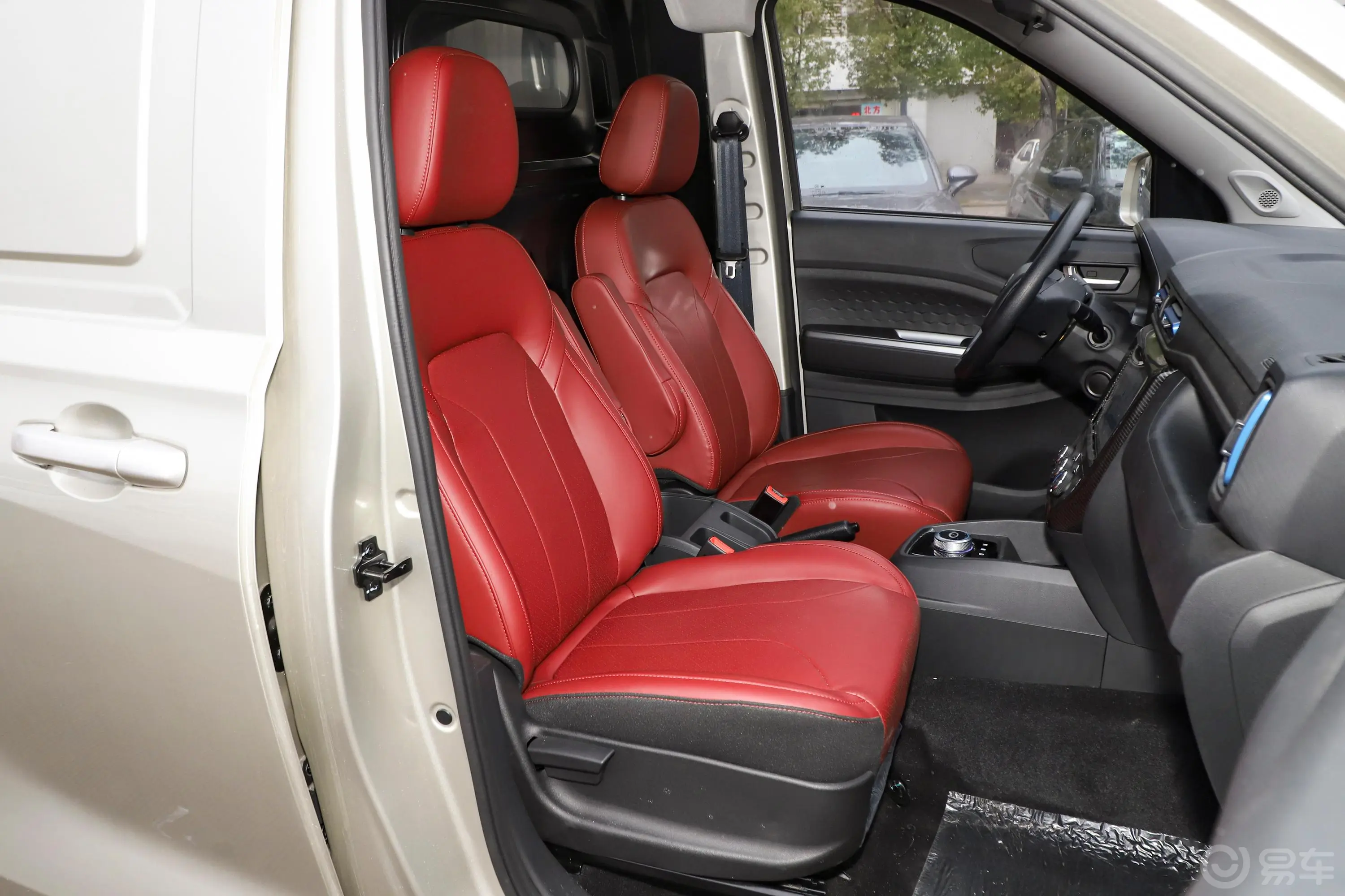 瑞驰新能源EC55321km 长续航舒适智慧版副驾驶座椅