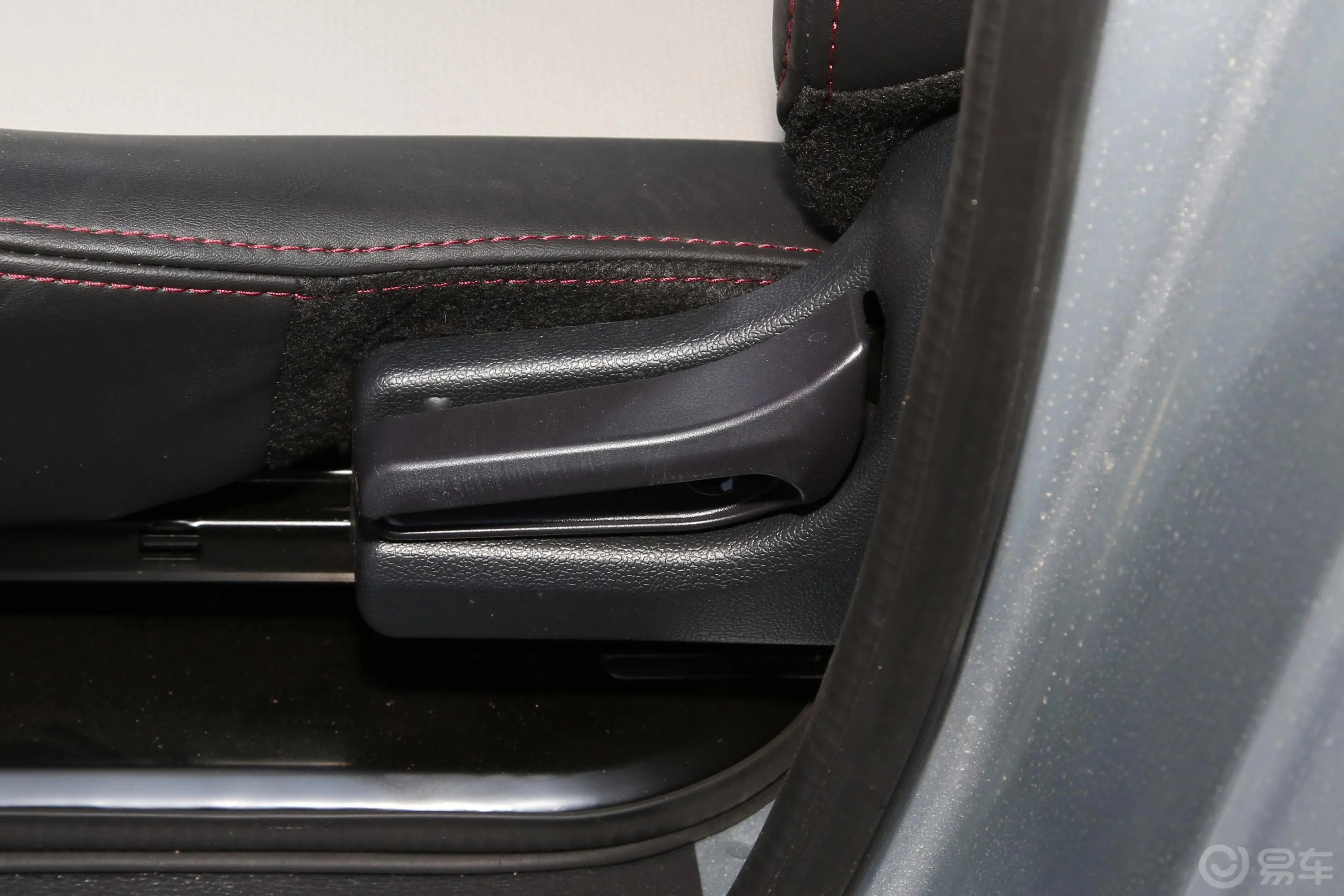 长安星卡1.5L 单排3.06米载货汽车舒适型主驾座椅调节
