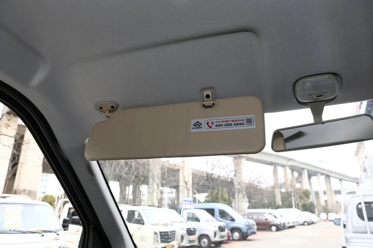 睿行M601.5L 客车舒适型驾驶位遮阳板