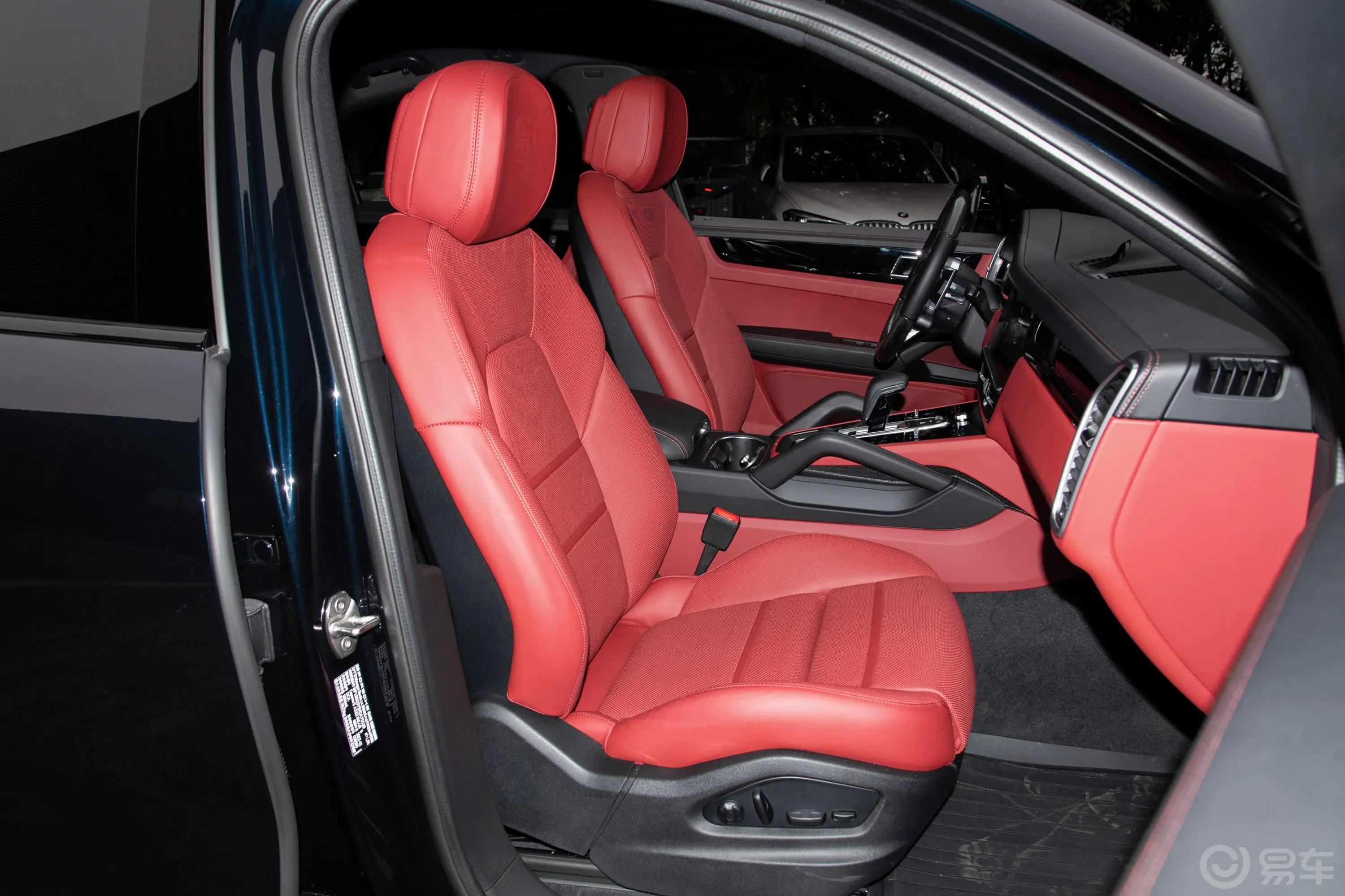 CayenneCayenne S Coupé 2.9T 铂金版副驾驶座椅