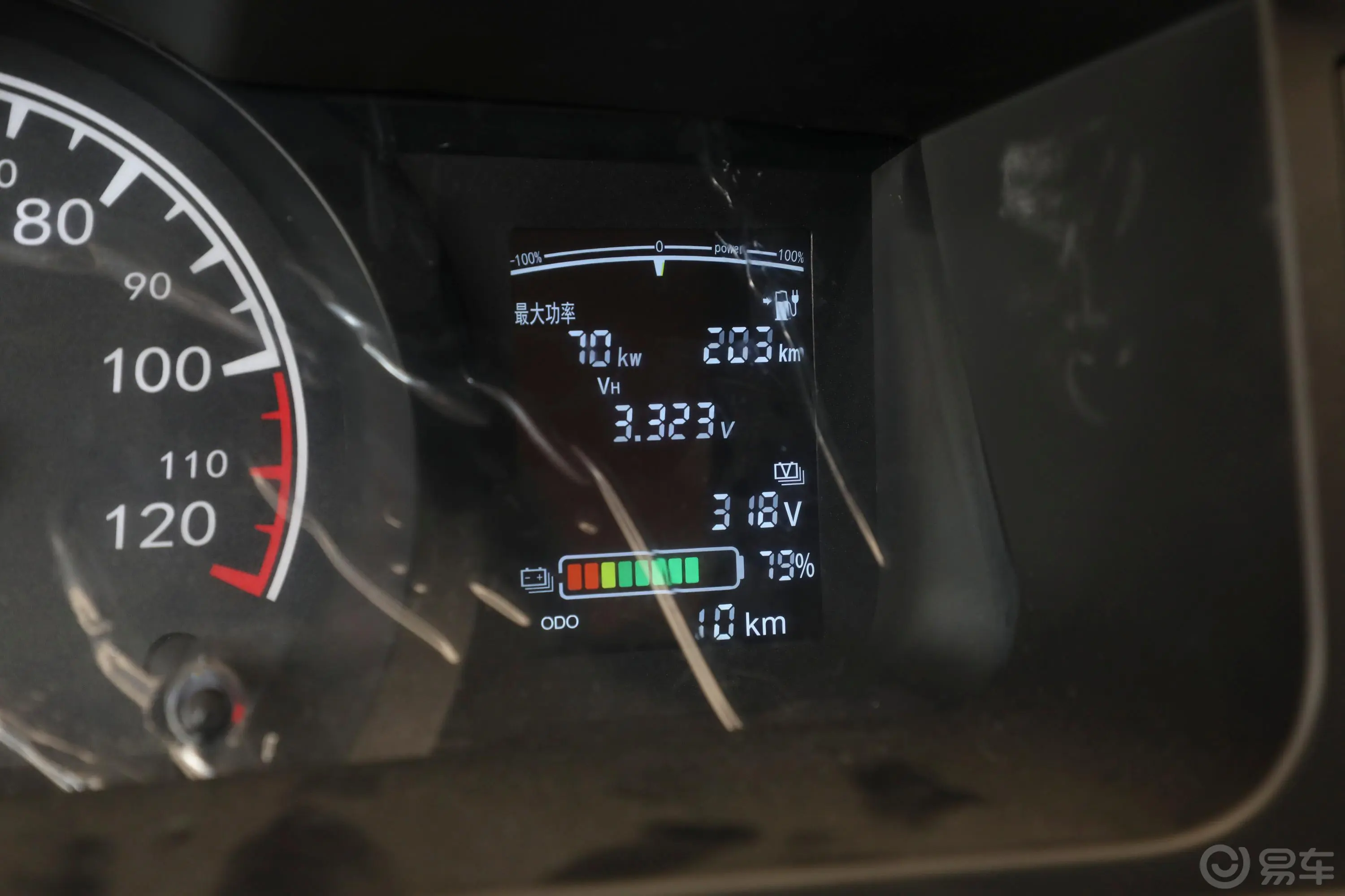 瑞驰新能源ED75242km 标准版主驾驶位